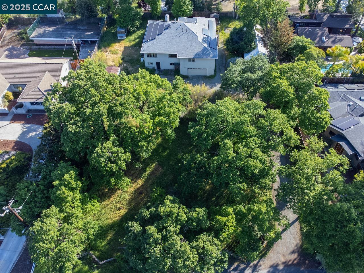 Detail Gallery Image 5 of 33 For 211 Vallecito Ln, Walnut Creek,  CA 94596 - 6 Beds | 4 Baths