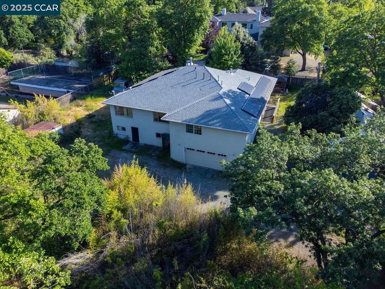 Detail Gallery Image 7 of 33 For 211 Vallecito Ln, Walnut Creek,  CA 94596 - 6 Beds | 4 Baths