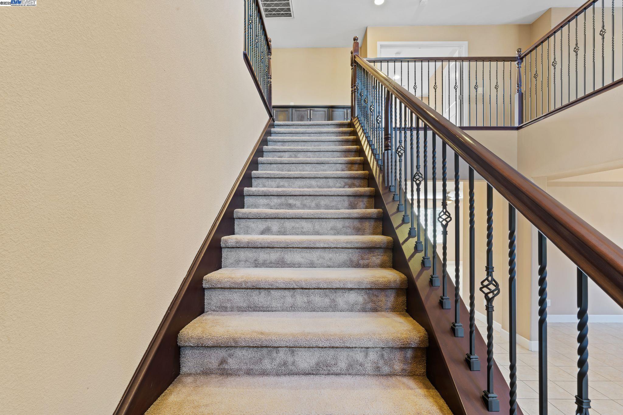 Detail Gallery Image 13 of 27 For 2255 Sugarloaf Ct, Brentwood,  CA 94513 - 6 Beds | 4 Baths
