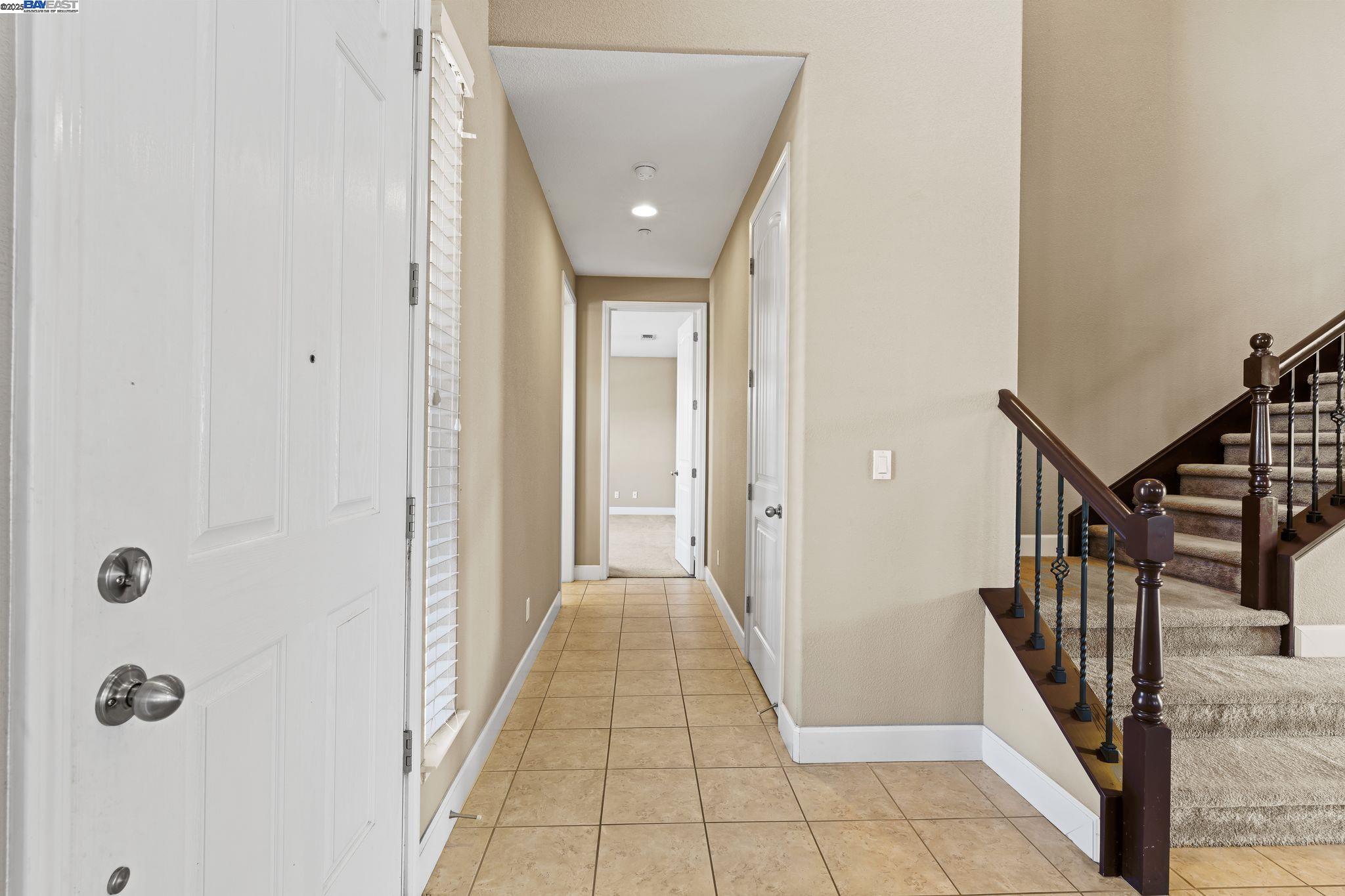 Detail Gallery Image 4 of 27 For 2255 Sugarloaf Ct, Brentwood,  CA 94513 - 6 Beds | 4 Baths