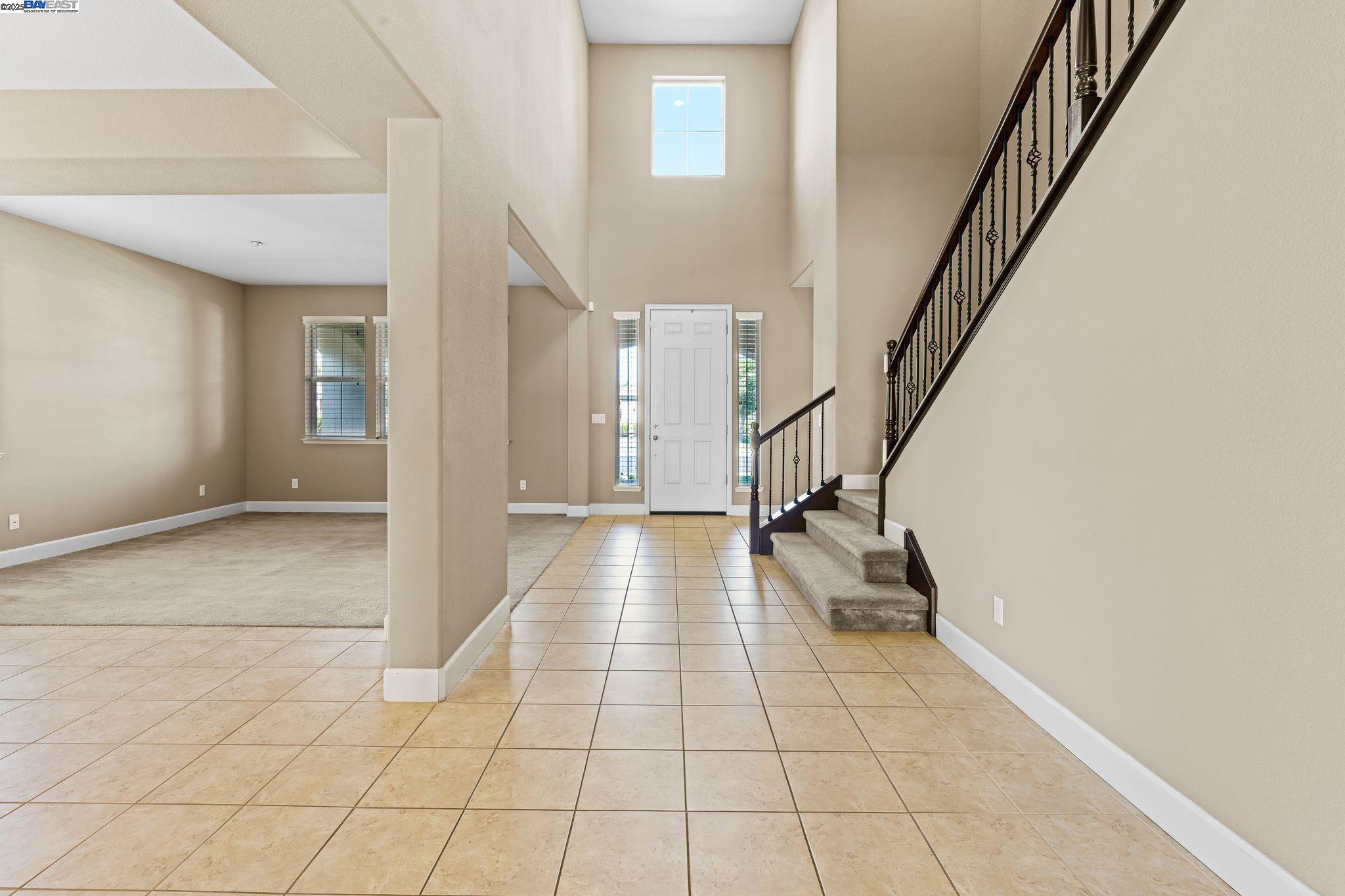 Detail Gallery Image 7 of 27 For 2255 Sugarloaf Ct, Brentwood,  CA 94513 - 6 Beds | 4 Baths