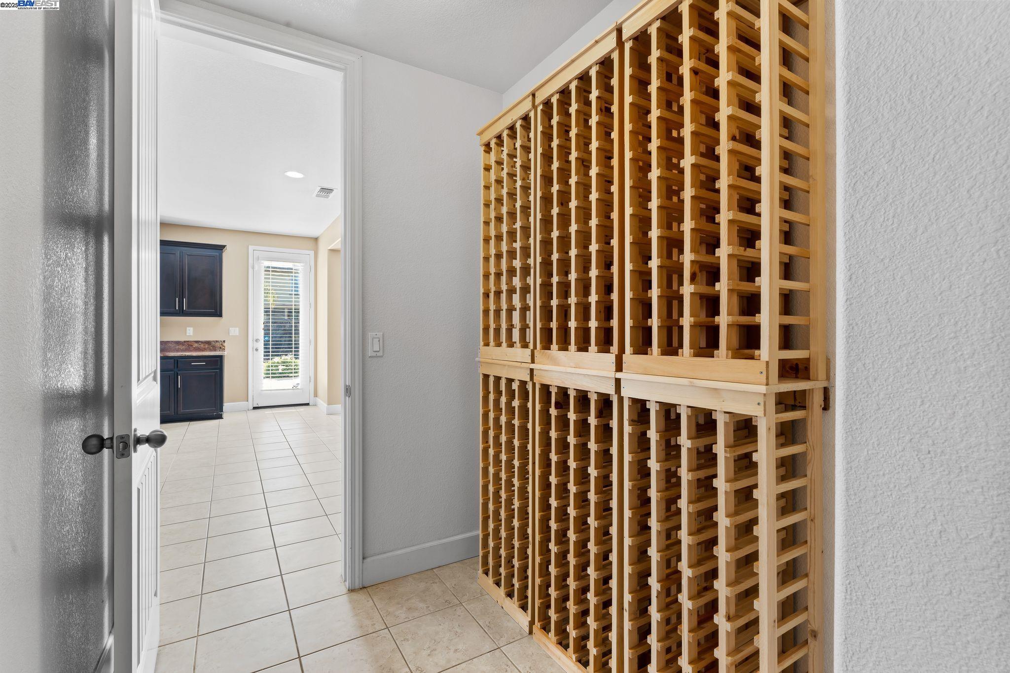 Detail Gallery Image 10 of 27 For 2255 Sugarloaf Ct, Brentwood,  CA 94513 - 6 Beds | 4 Baths