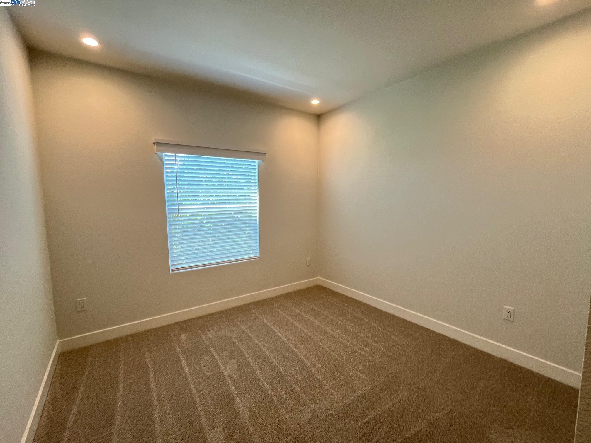 Detail Gallery Image 10 of 24 For 1587 Delemos Ave, Hayward,  CA 94544 - 3 Beds | 2 Baths