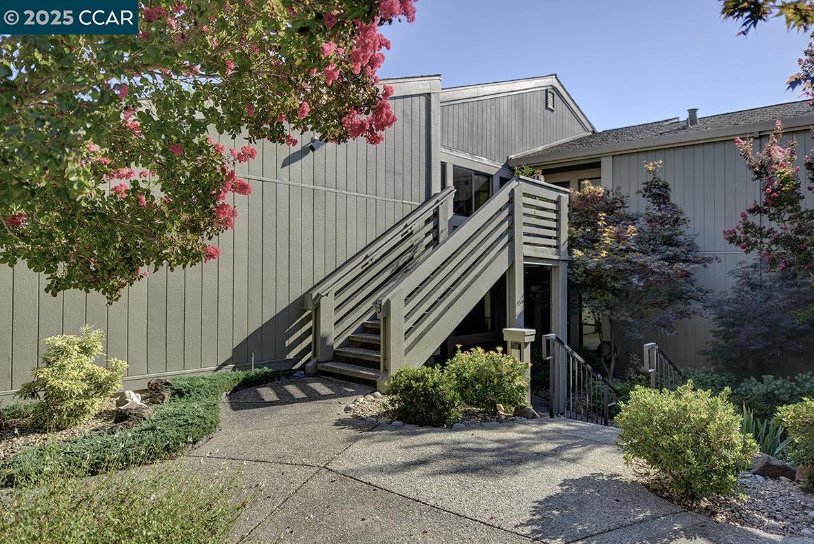 Detail Gallery Image 2 of 45 For 600 Terra California Dr #4,  Walnut Creek,  CA 94595 - 2 Beds | 2 Baths