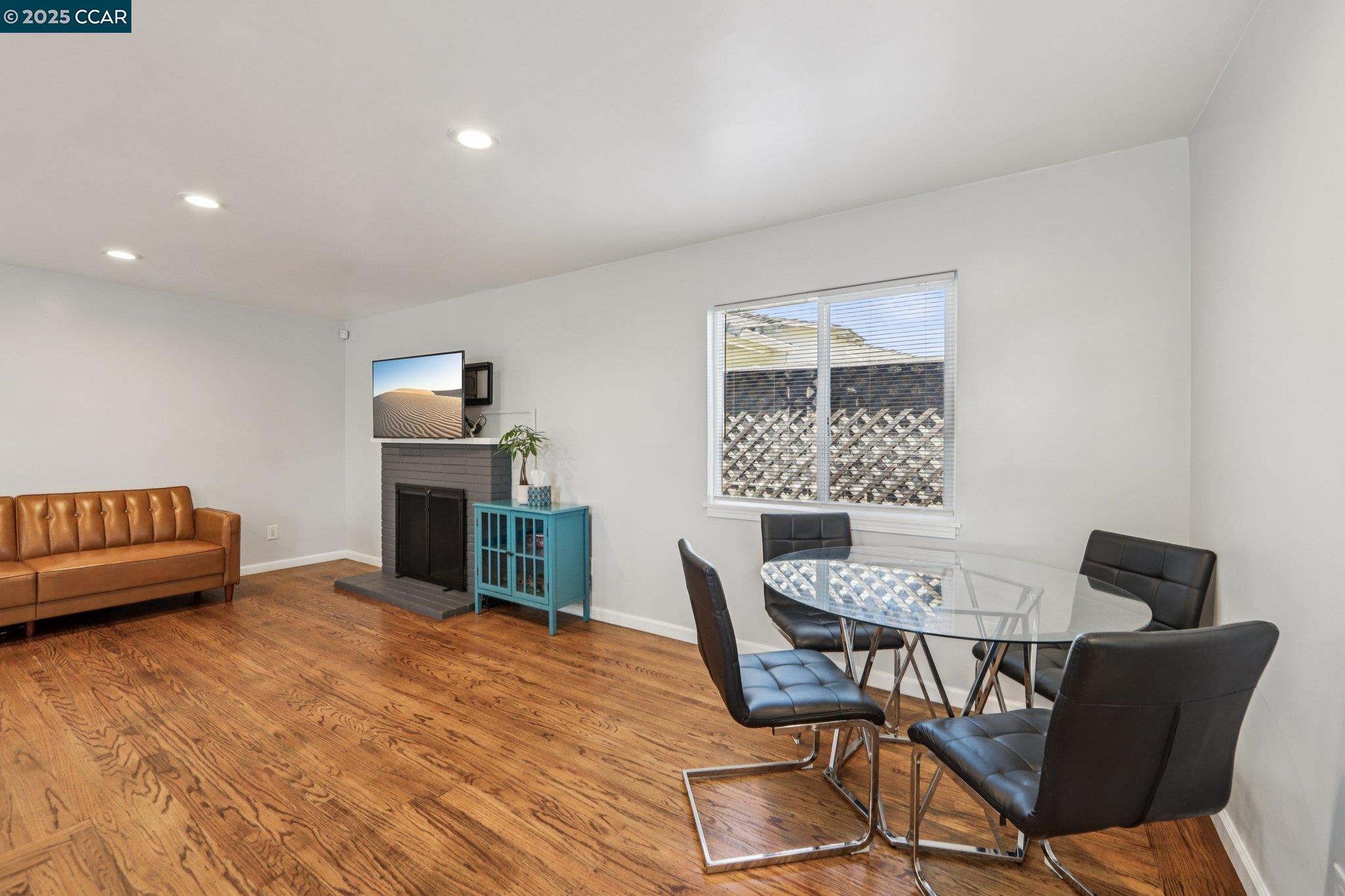 Detail Gallery Image 6 of 41 For 2110 Hellings Avenue, Richmond,  CA 94801 - 3 Beds | 2 Baths