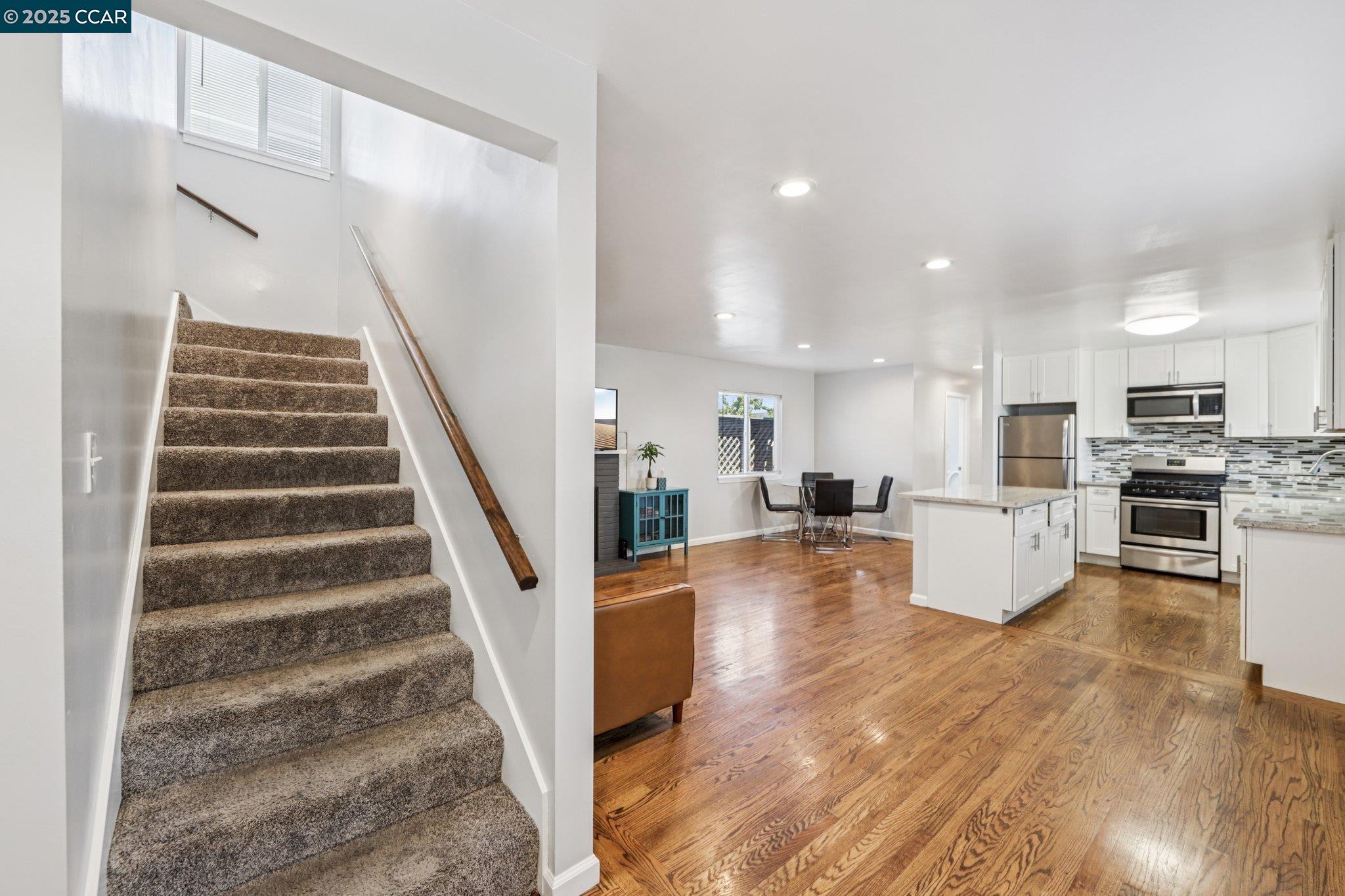 Detail Gallery Image 8 of 41 For 2110 Hellings Avenue, Richmond,  CA 94801 - 3 Beds | 2 Baths