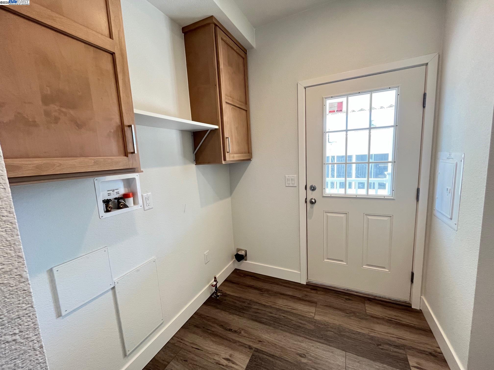 Detail Gallery Image 12 of 26 For 28882 Miranda St., Hayward,  CA 94544 - 3 Beds | 2 Baths