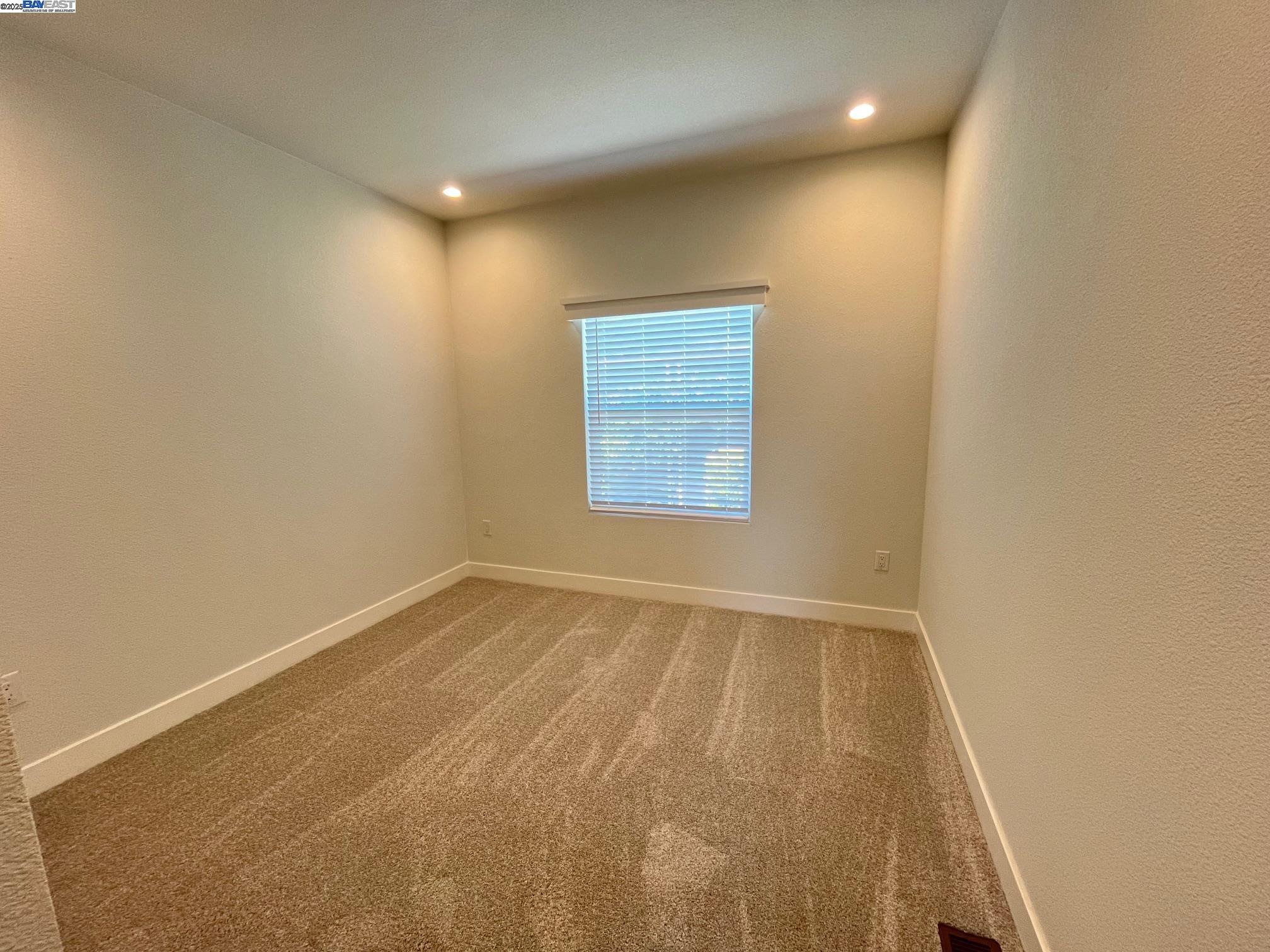 Detail Gallery Image 13 of 26 For 28882 Miranda St., Hayward,  CA 94544 - 3 Beds | 2 Baths