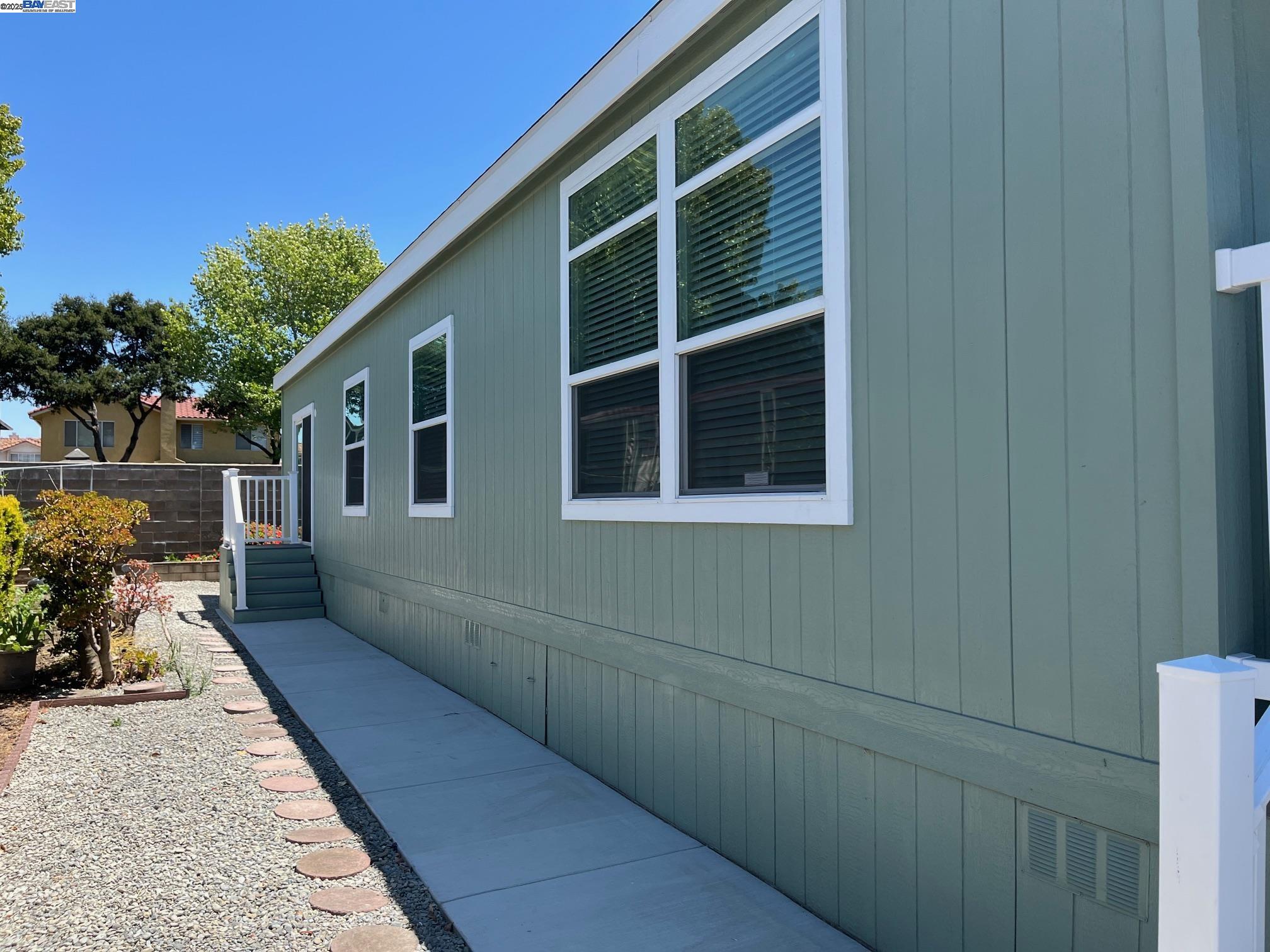 Detail Gallery Image 25 of 27 For 28882 Miranda St., Hayward,  CA 94544 - 3 Beds | 2 Baths