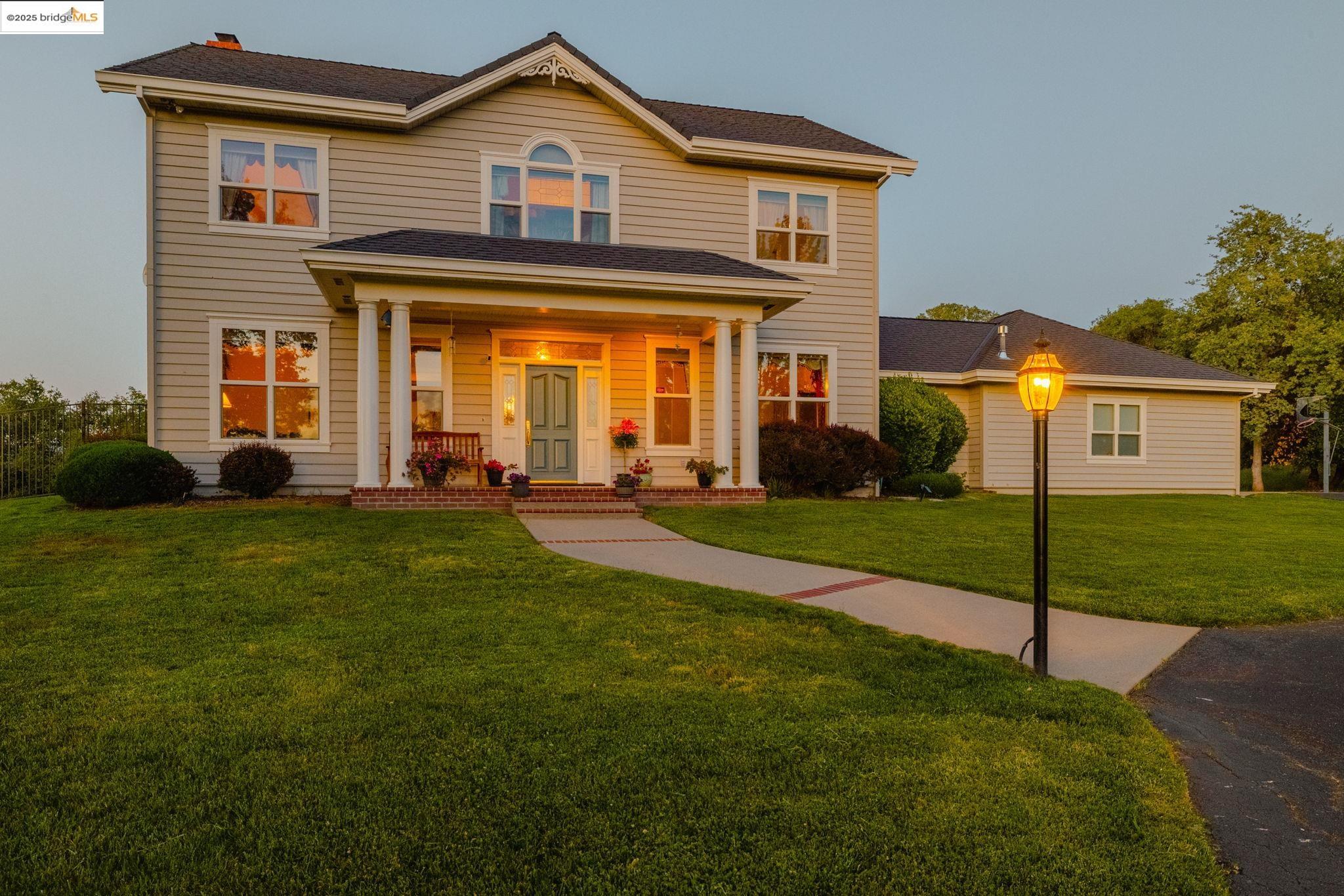 Detail Gallery Image 1 of 55 For 16280 Stine Ct., Sonora,  CA 95370 - 3 Beds | 2/1 Baths