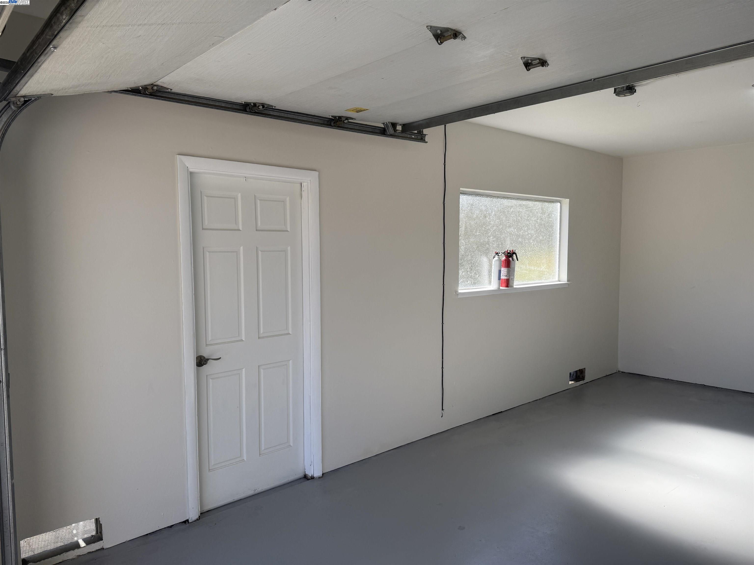 Detail Gallery Image 26 of 37 For 174 Town and Country Dr, Danville,  CA 94526 - 5 Beds | 2/1 Baths