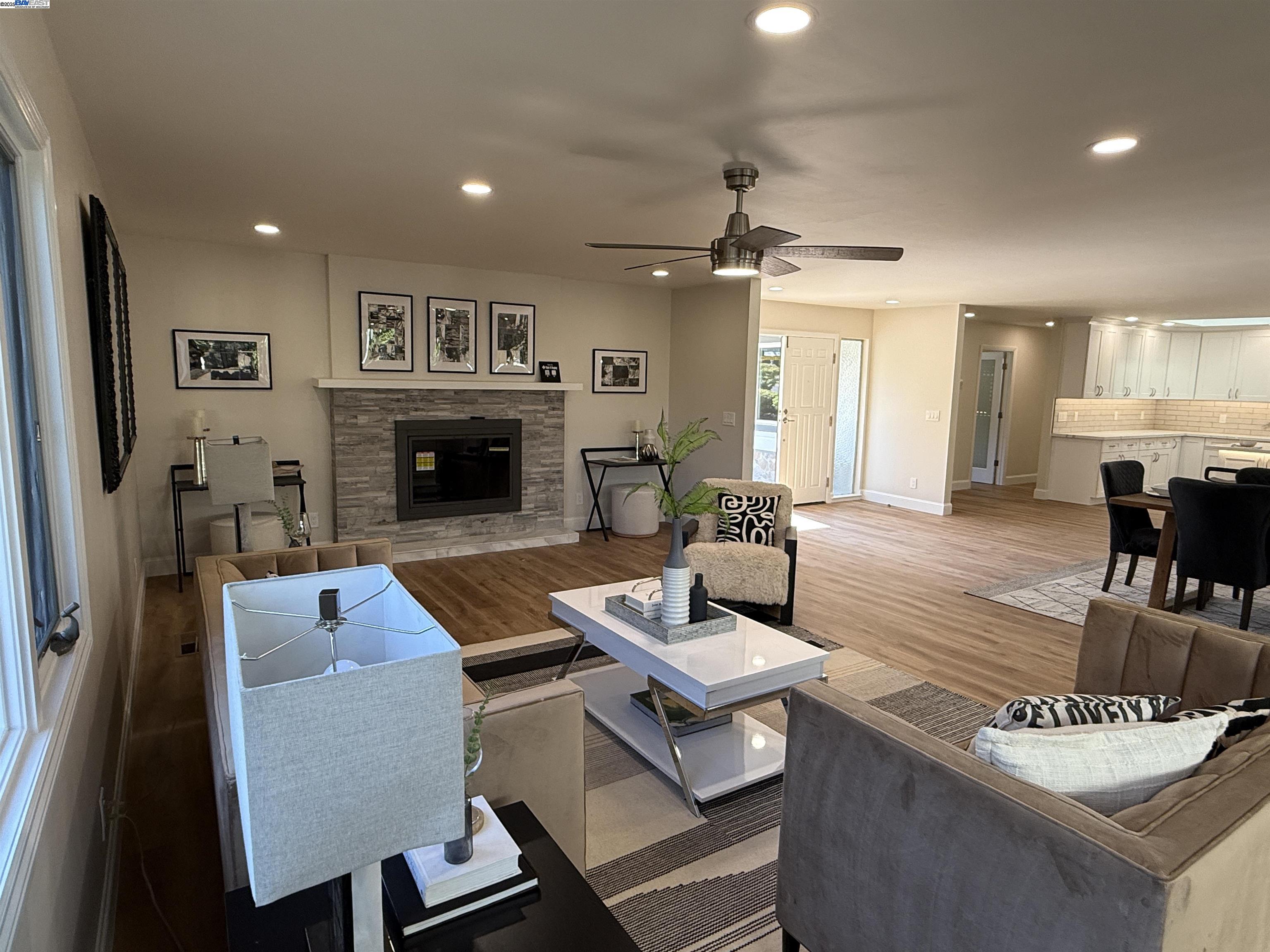 Detail Gallery Image 8 of 37 For 174 Town and Country Dr, Danville,  CA 94526 - 5 Beds | 2/1 Baths