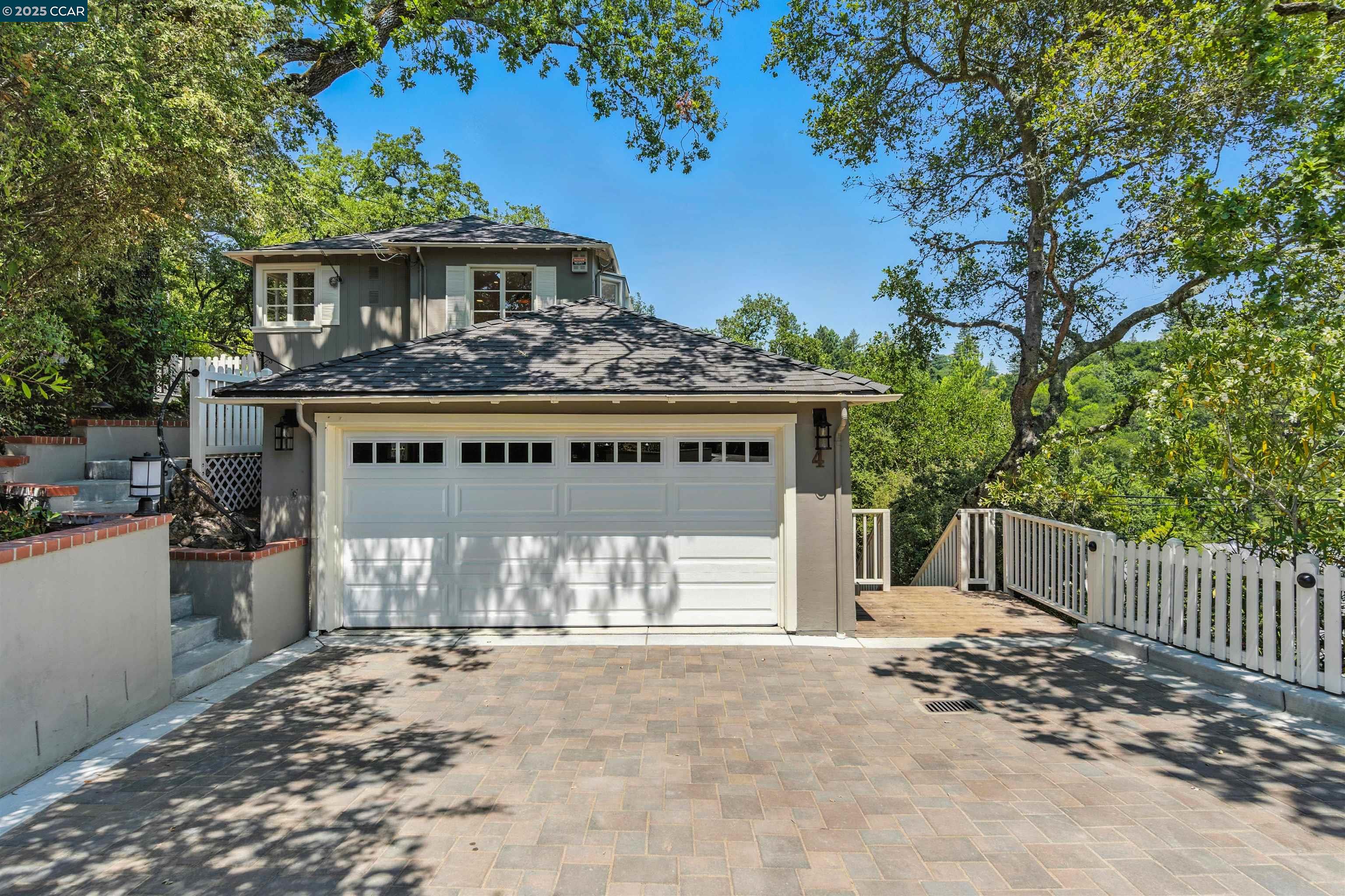 Detail Gallery Image 2 of 51 For 4 La Campana Rd, Orinda,  CA 94563 - 3 Beds | 2 Baths