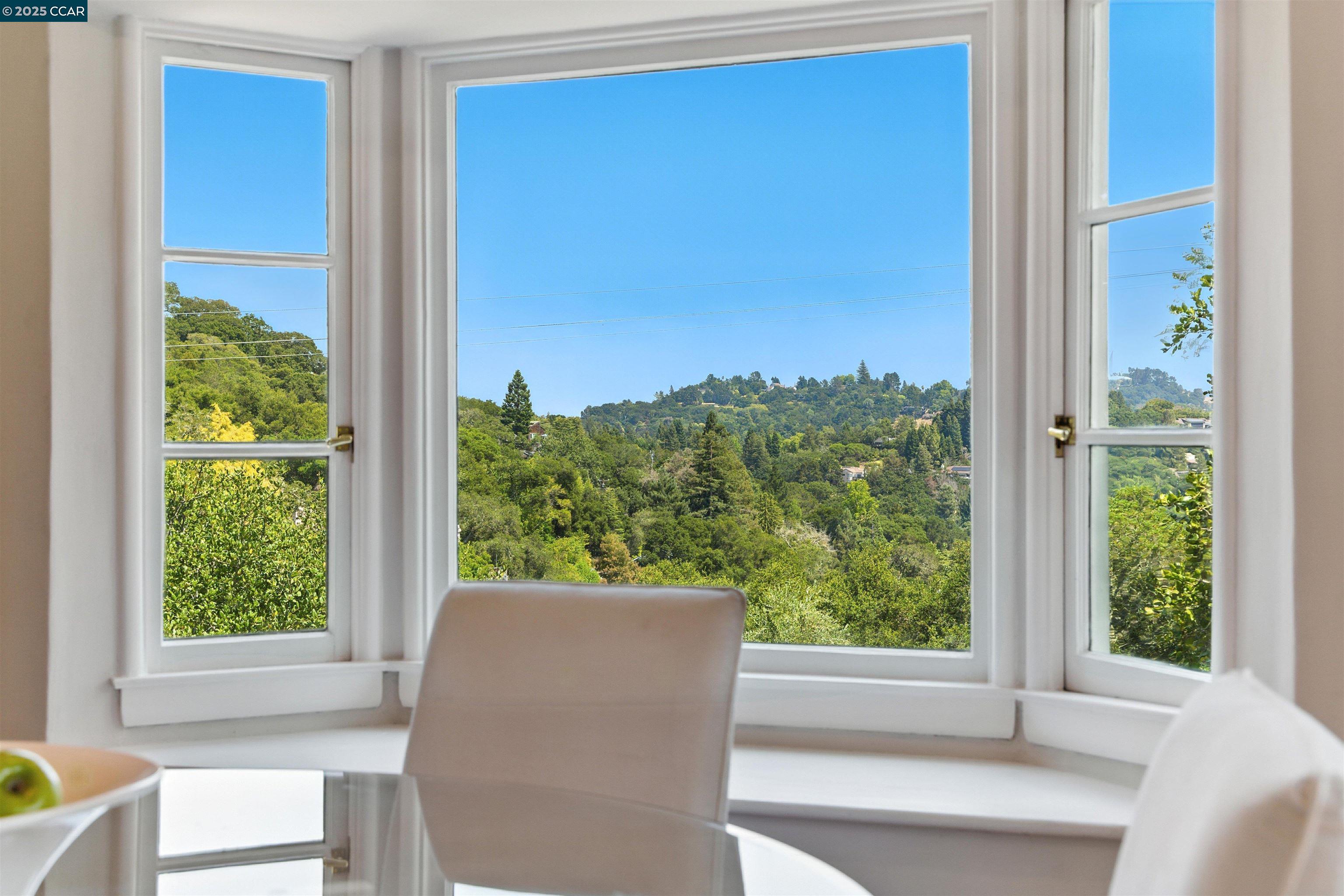 Detail Gallery Image 19 of 51 For 4 La Campana Rd, Orinda,  CA 94563 - 3 Beds | 2 Baths