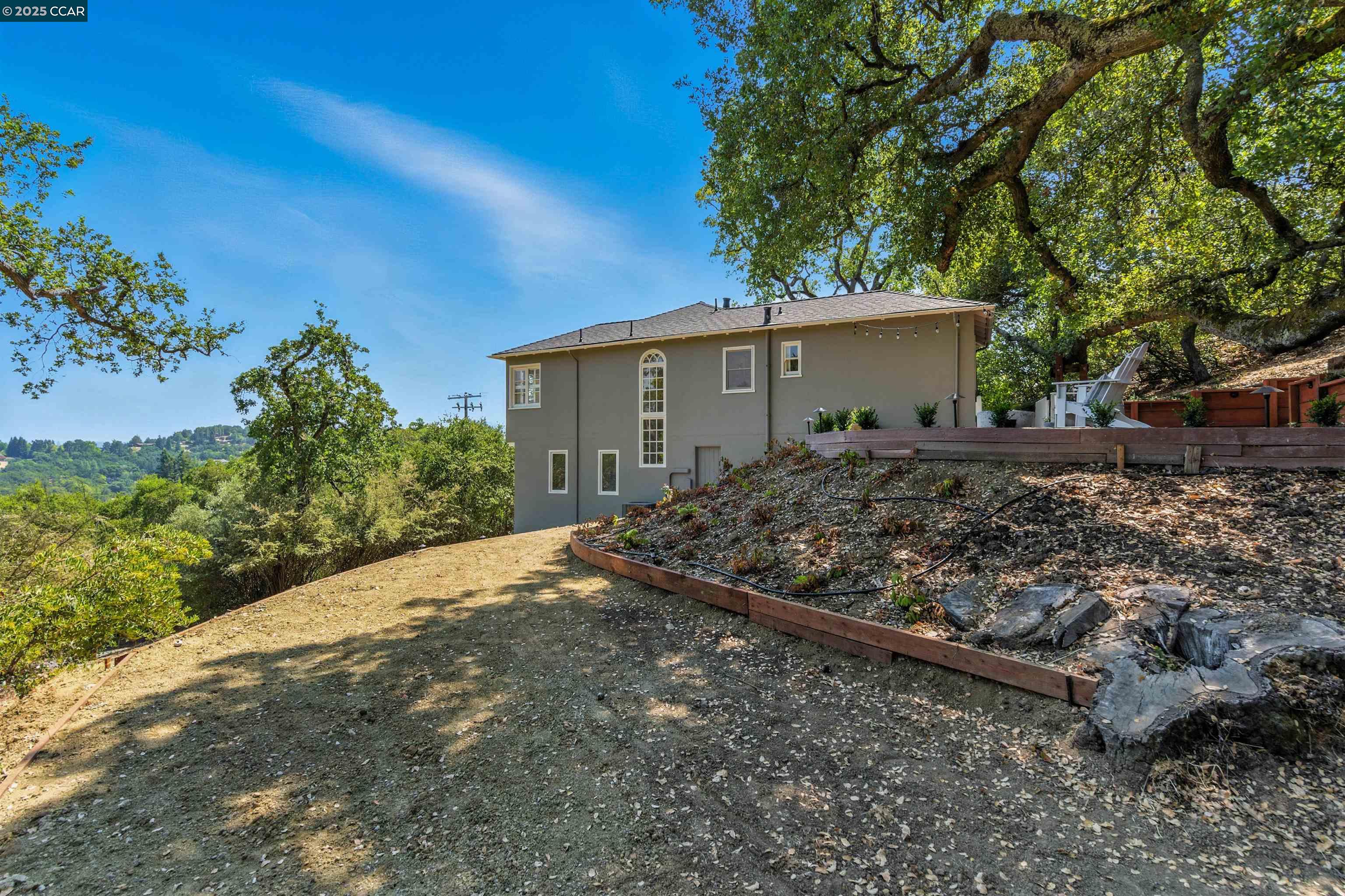 Detail Gallery Image 35 of 51 For 4 La Campana Rd, Orinda,  CA 94563 - 3 Beds | 2 Baths