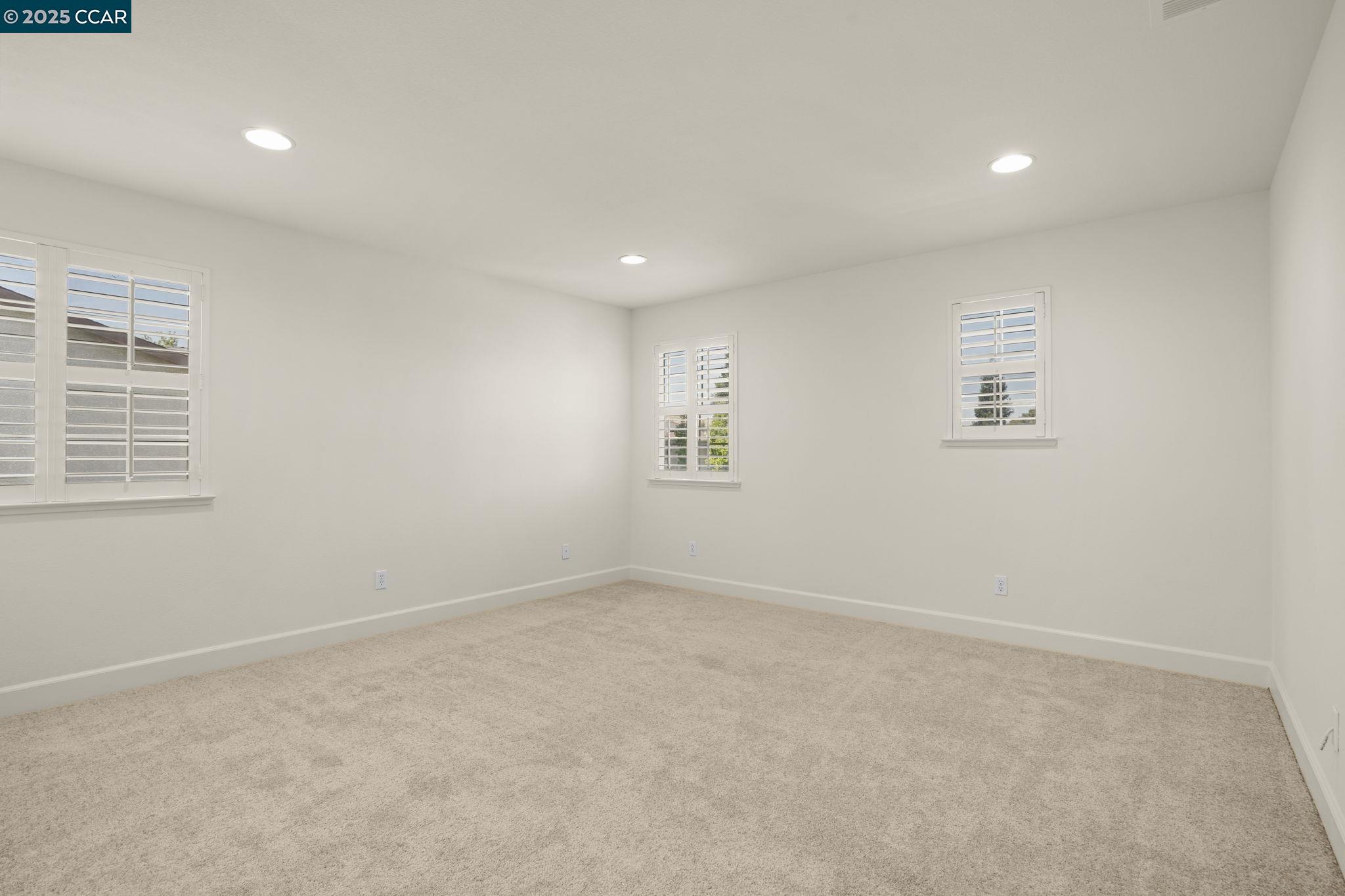 Detail Gallery Image 14 of 27 For 192 Jupiter Ct, Pittsburg,  CA 94565 - 3 Beds | 2/1 Baths