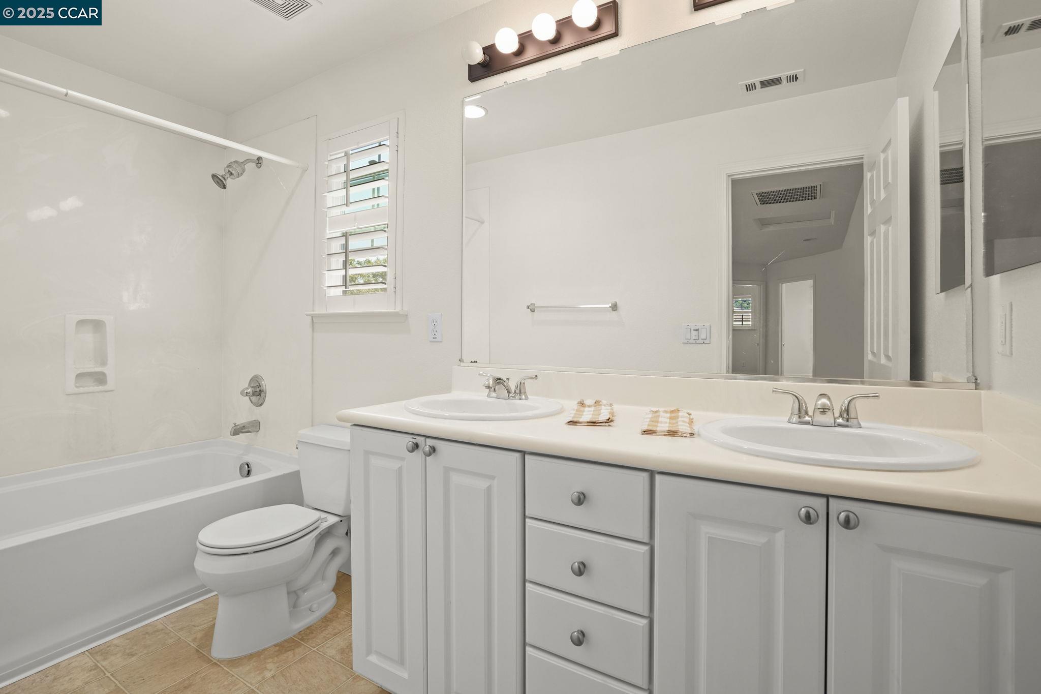 Detail Gallery Image 21 of 27 For 192 Jupiter Ct, Pittsburg,  CA 94565 - 3 Beds | 2/1 Baths