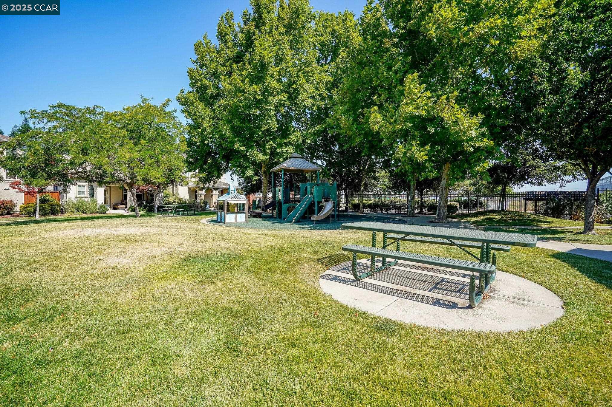 Detail Gallery Image 27 of 27 For 192 Jupiter Ct, Pittsburg,  CA 94565 - 3 Beds | 2/1 Baths