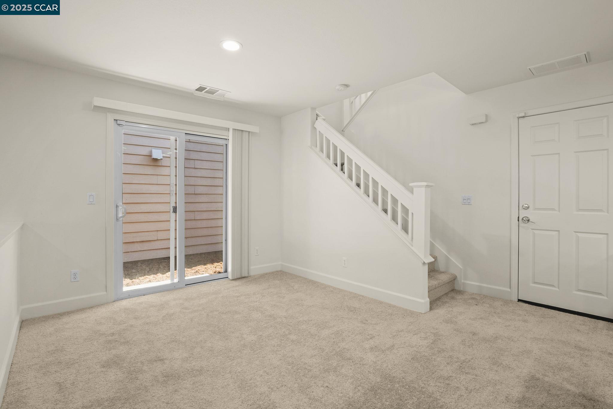 Detail Gallery Image 8 of 27 For 192 Jupiter Ct, Pittsburg,  CA 94565 - 3 Beds | 2/1 Baths