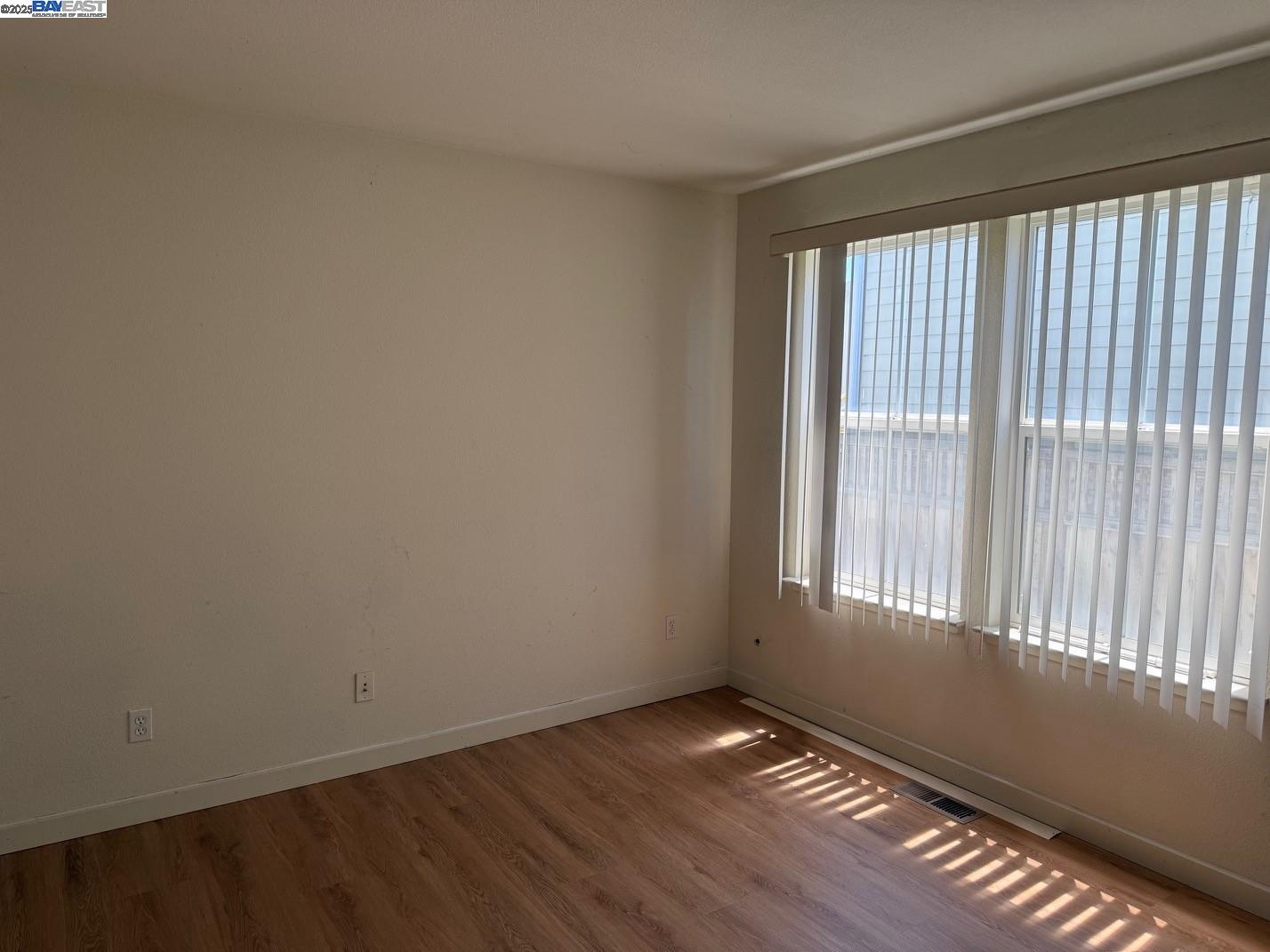 Detail Gallery Image 14 of 26 For 2438 Savannah Court, Oakland,  CA 94603 - 3 Beds | 2 Baths