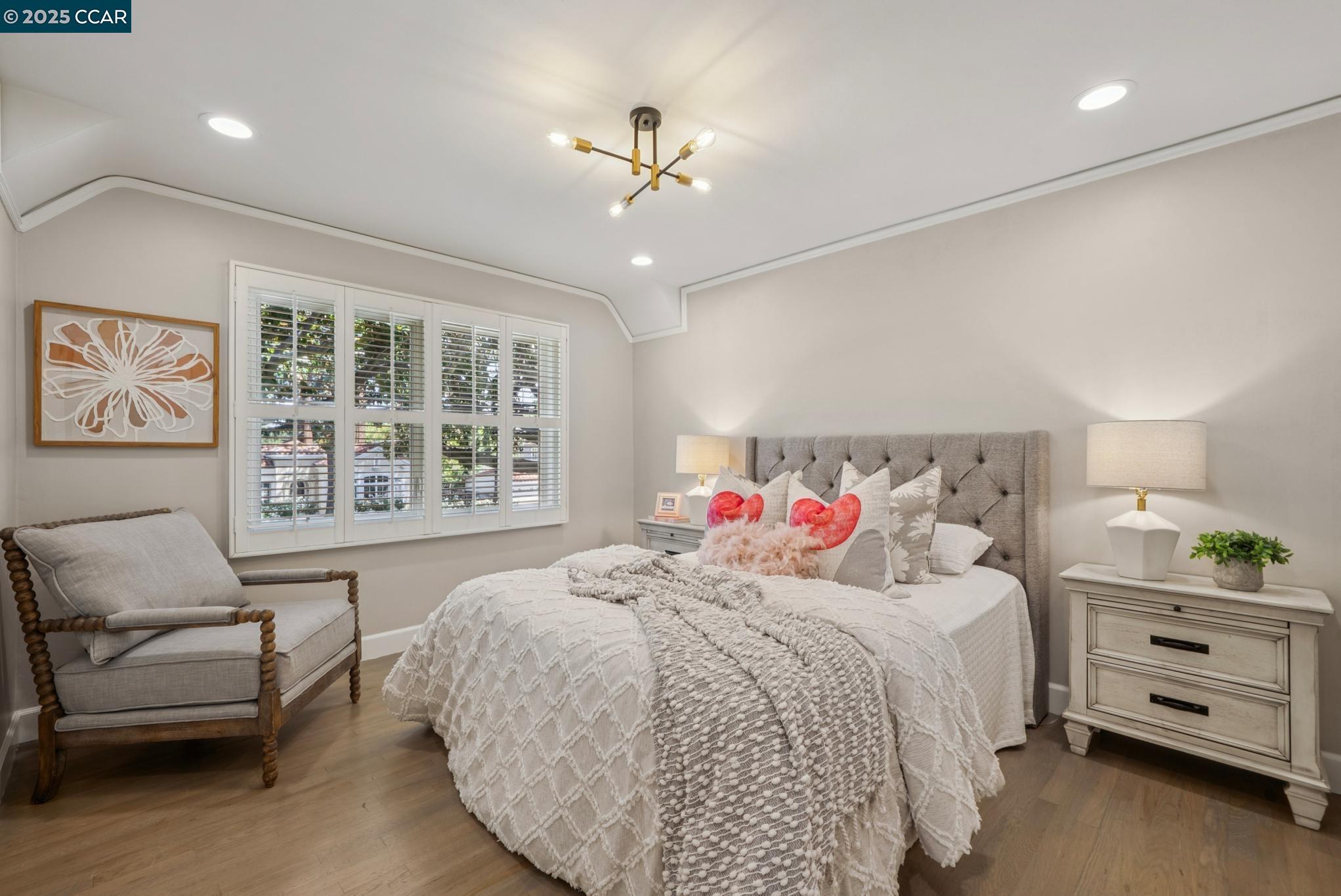 Detail Gallery Image 18 of 29 For 1102 Carolyn Ave, San Jose,  CA 95125 - 4 Beds | 2/1 Baths