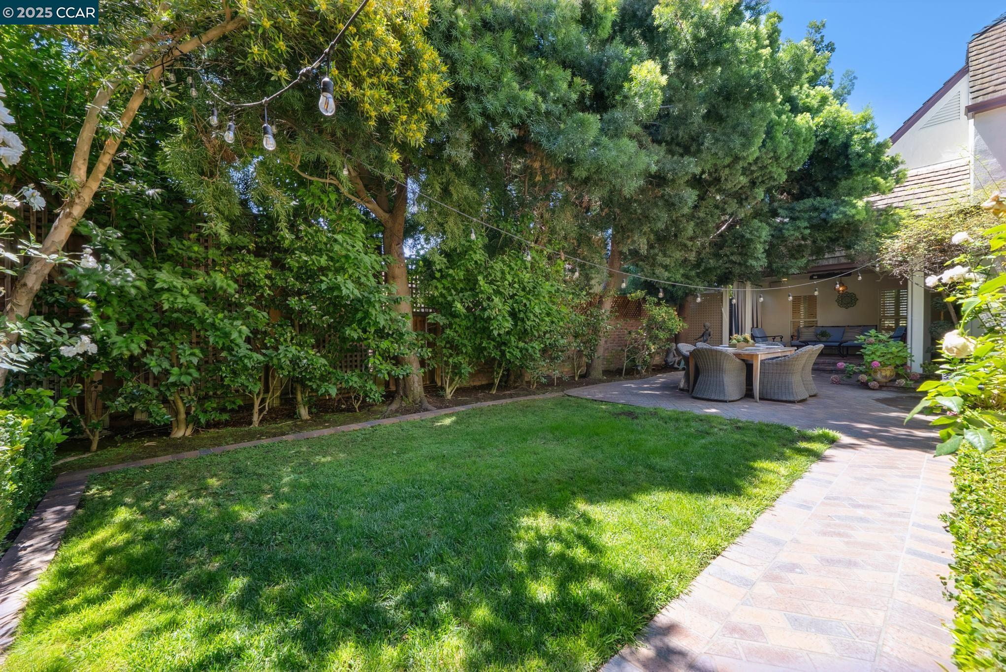 Detail Gallery Image 24 of 29 For 1102 Carolyn Ave, San Jose,  CA 95125 - 4 Beds | 2/1 Baths