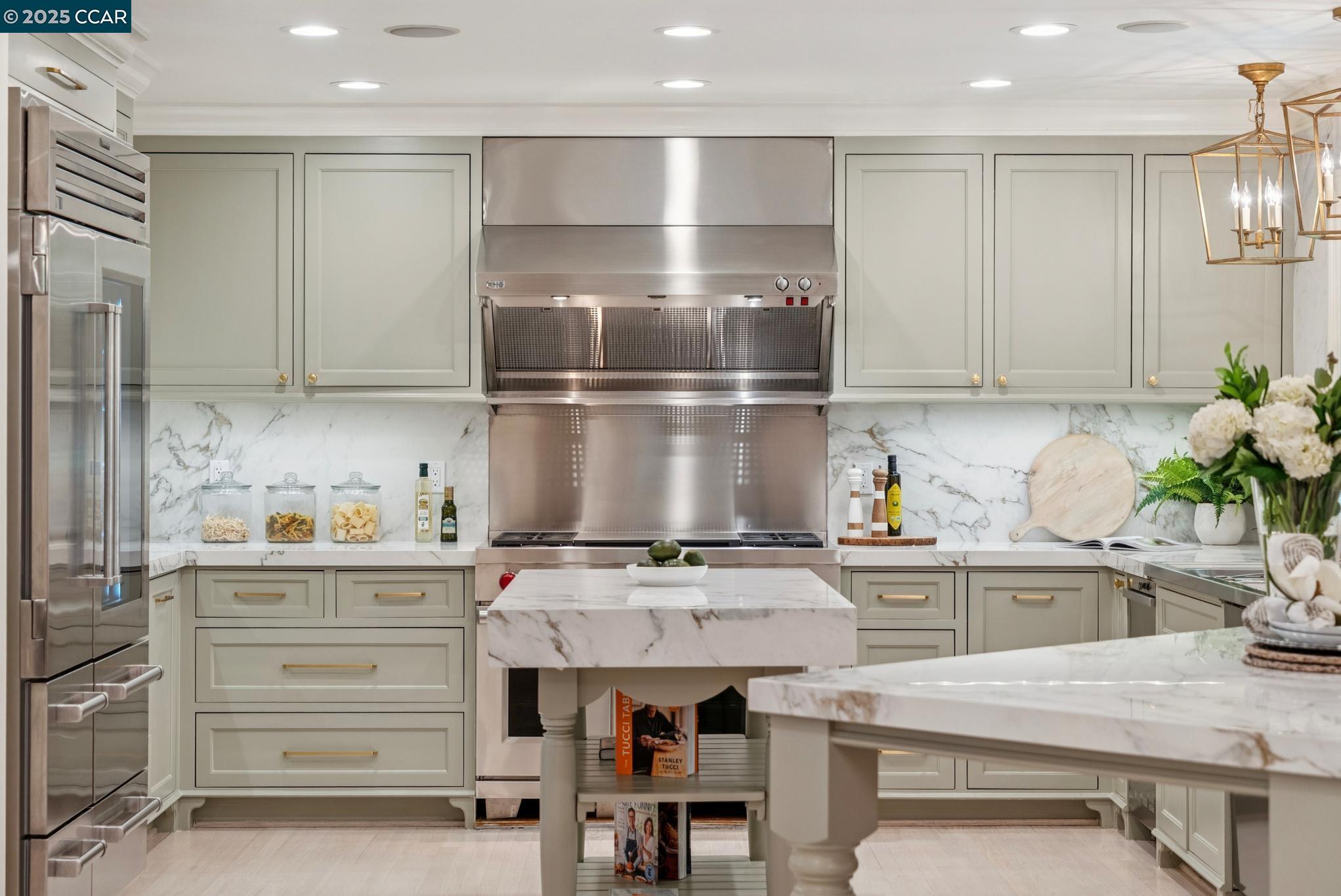 Detail Gallery Image 9 of 29 For 1102 Carolyn Ave, San Jose,  CA 95125 - 4 Beds | 2/1 Baths