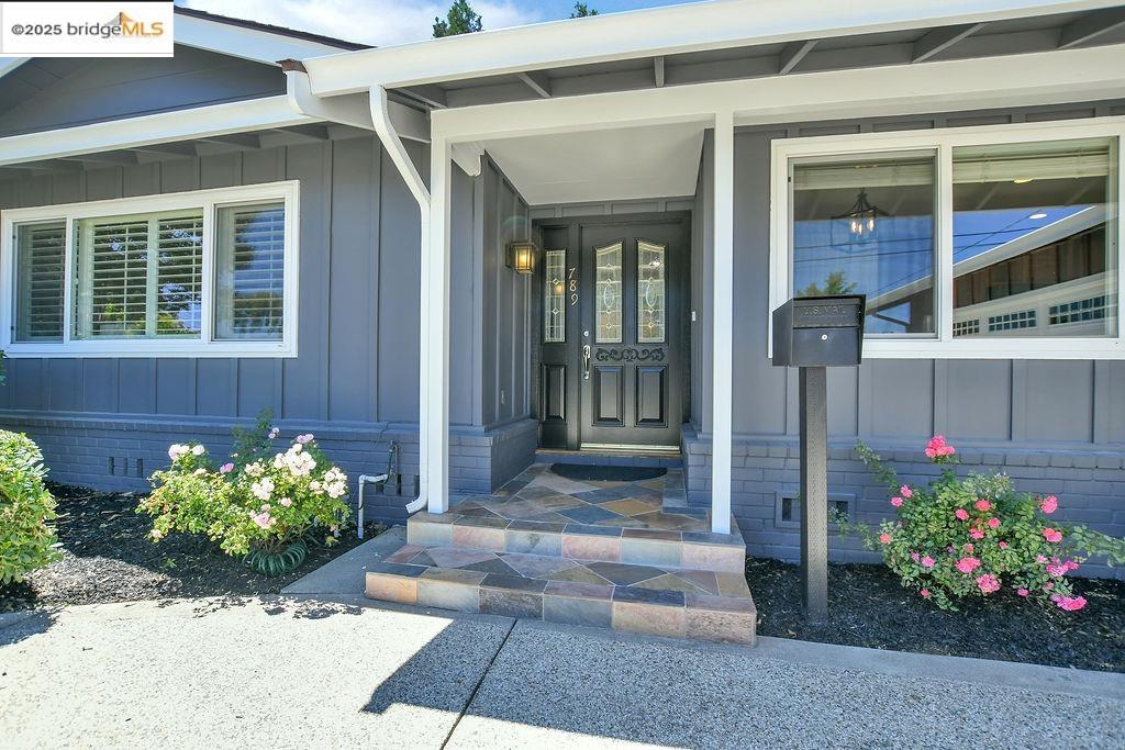 Detail Gallery Image 4 of 40 For 789 E Angela St, Pleasanton,  CA 94566 - 3 Beds | 2 Baths