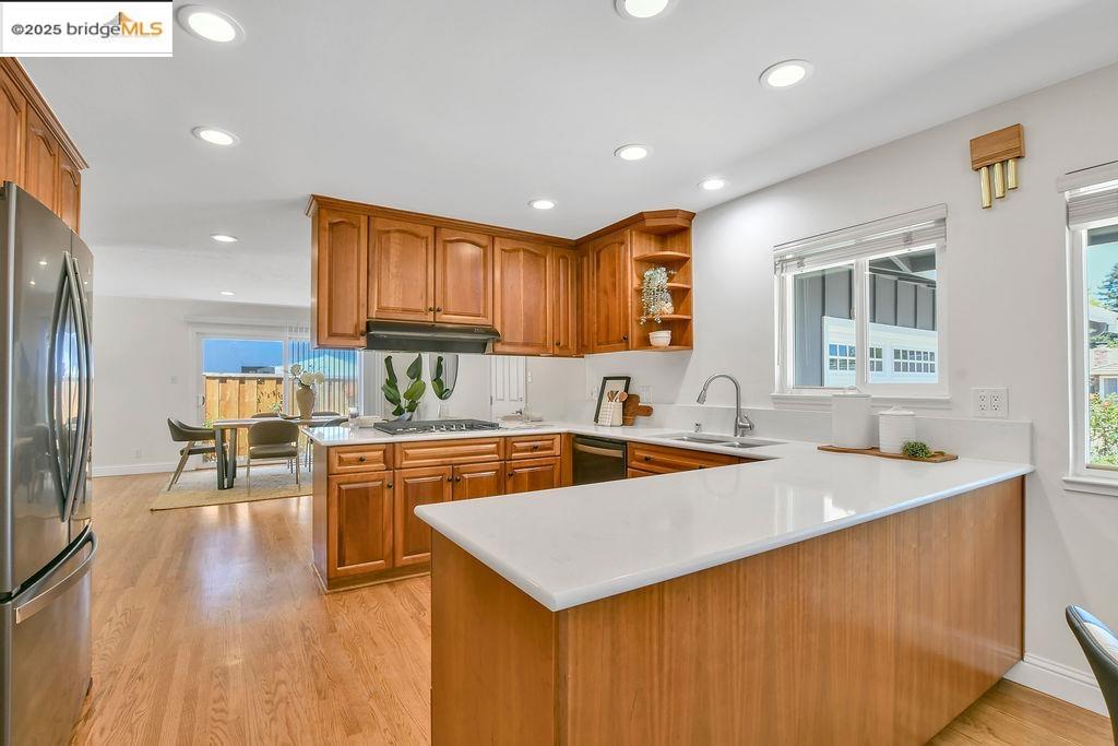 Detail Gallery Image 10 of 40 For 789 E Angela St, Pleasanton,  CA 94566 - 3 Beds | 2 Baths