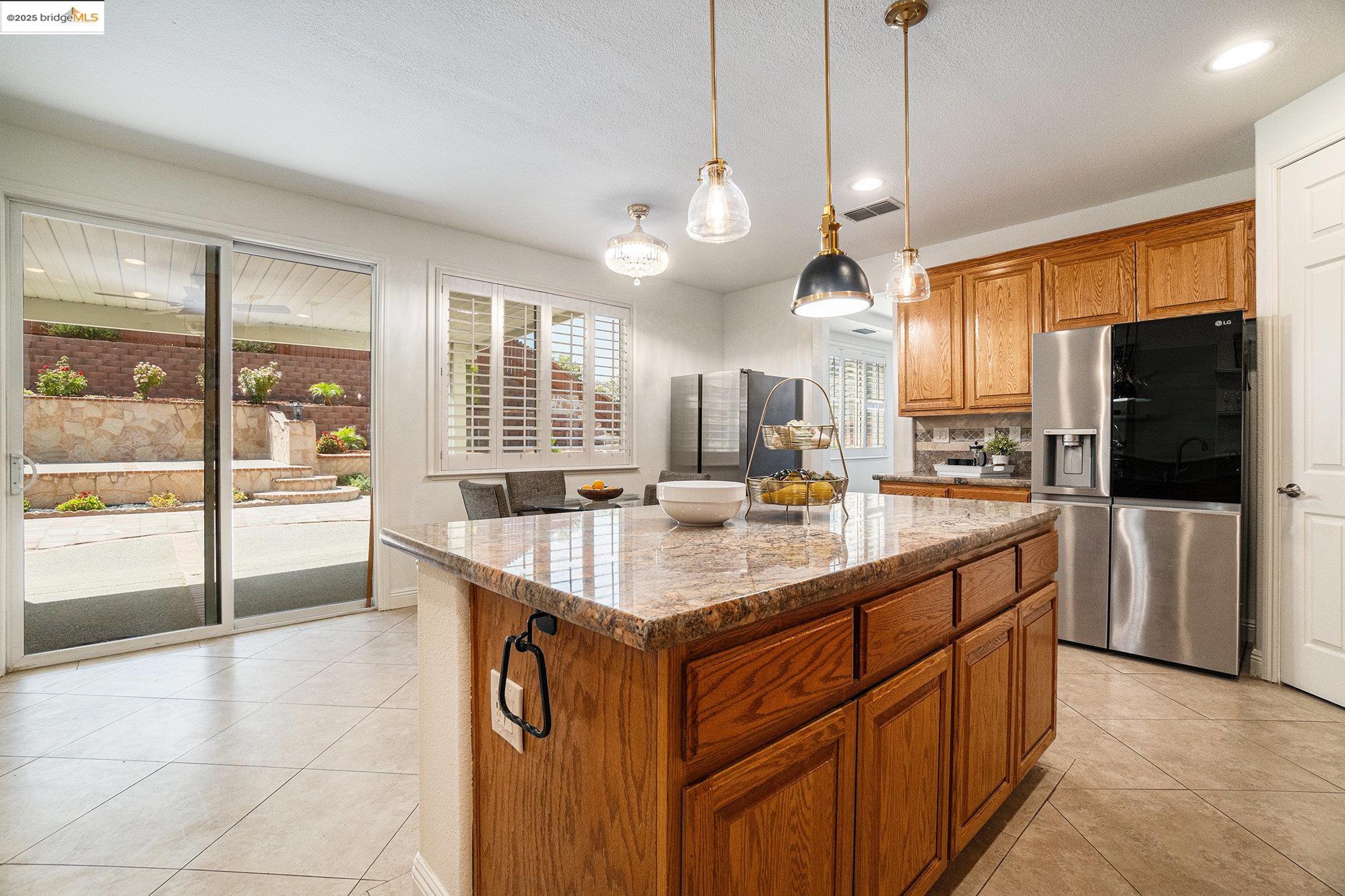 Detail Gallery Image 16 of 60 For 5235 Ramsdell Ct, Antioch,  CA 94531 - 6 Beds | 3 Baths