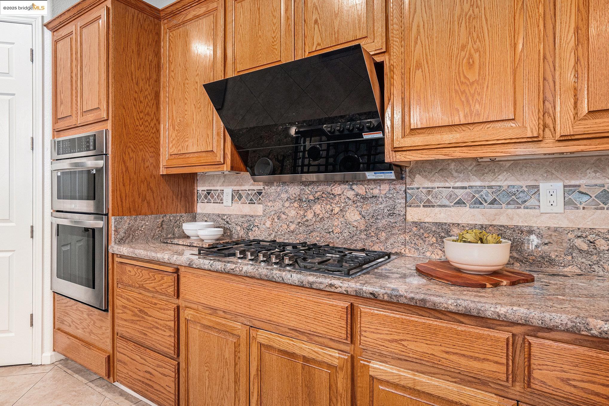 Detail Gallery Image 17 of 60 For 5235 Ramsdell Ct, Antioch,  CA 94531 - 6 Beds | 3 Baths