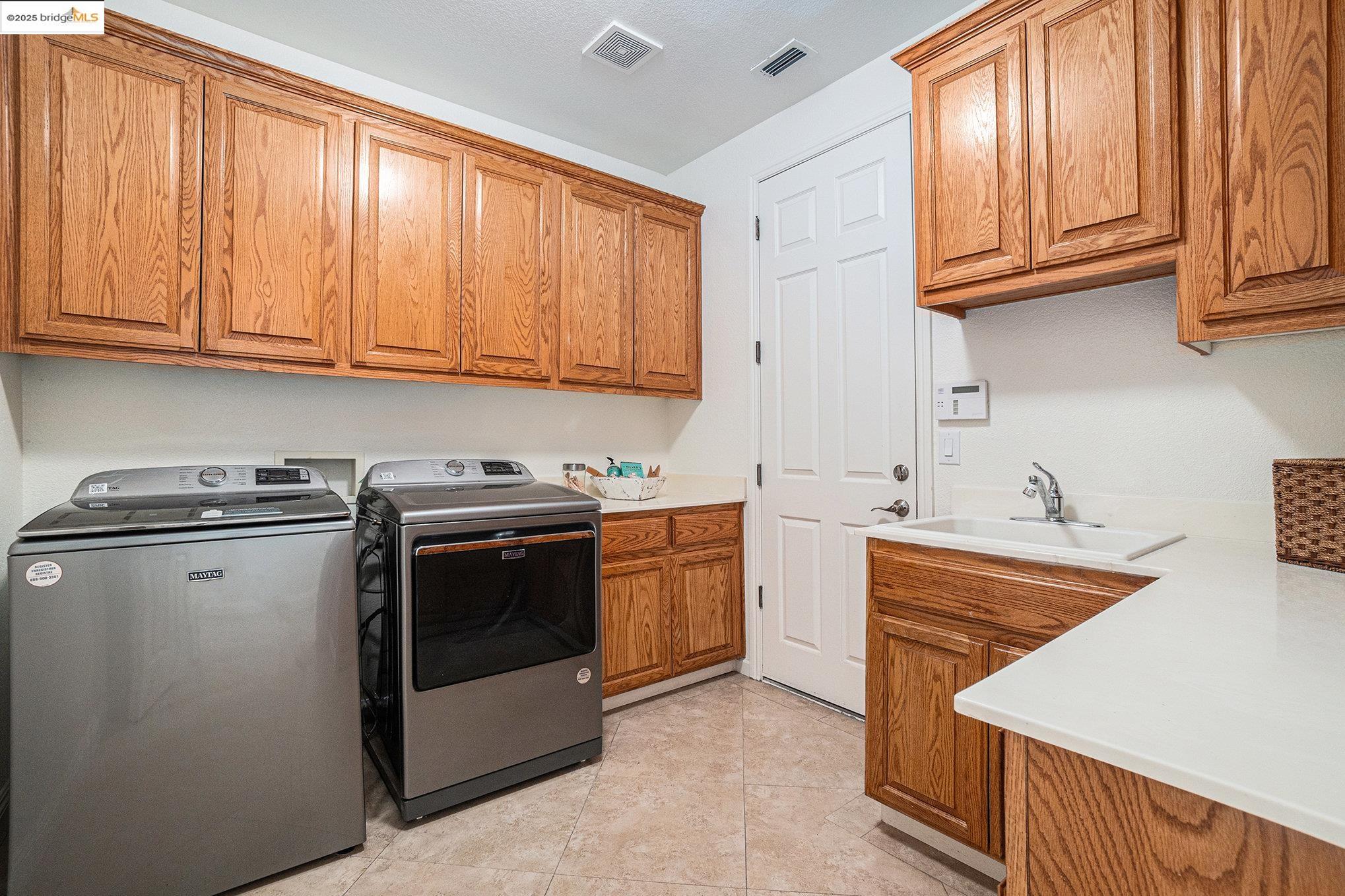 Detail Gallery Image 21 of 54 For 5235 Ramsdell Ct, Antioch,  CA 94531 - 6 Beds | 3 Baths