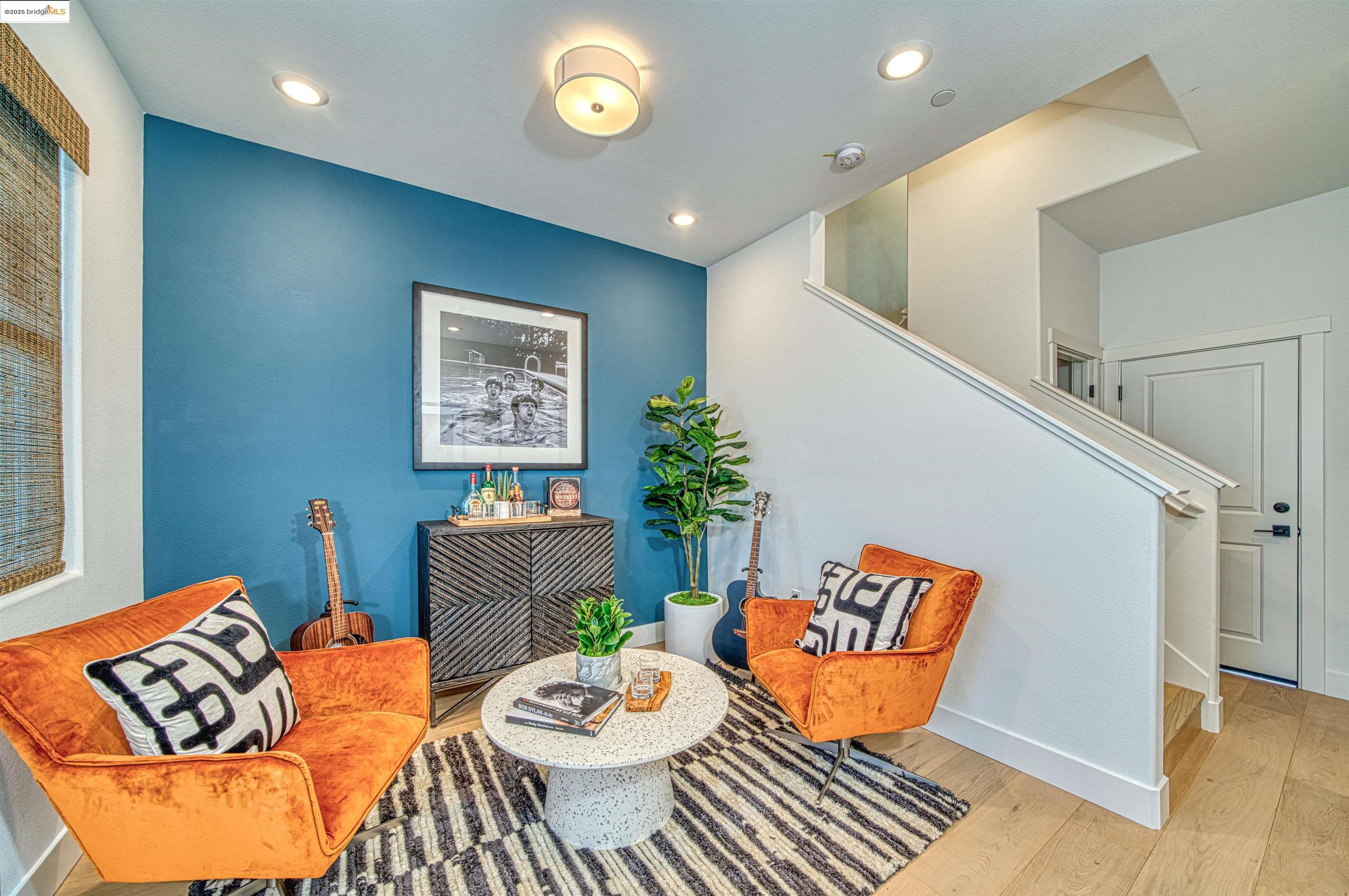 Detail Gallery Image 2 of 22 For 28973 Parkwood Lane #94,  Hayward,  CA 94544 - 3 Beds | 3 Baths