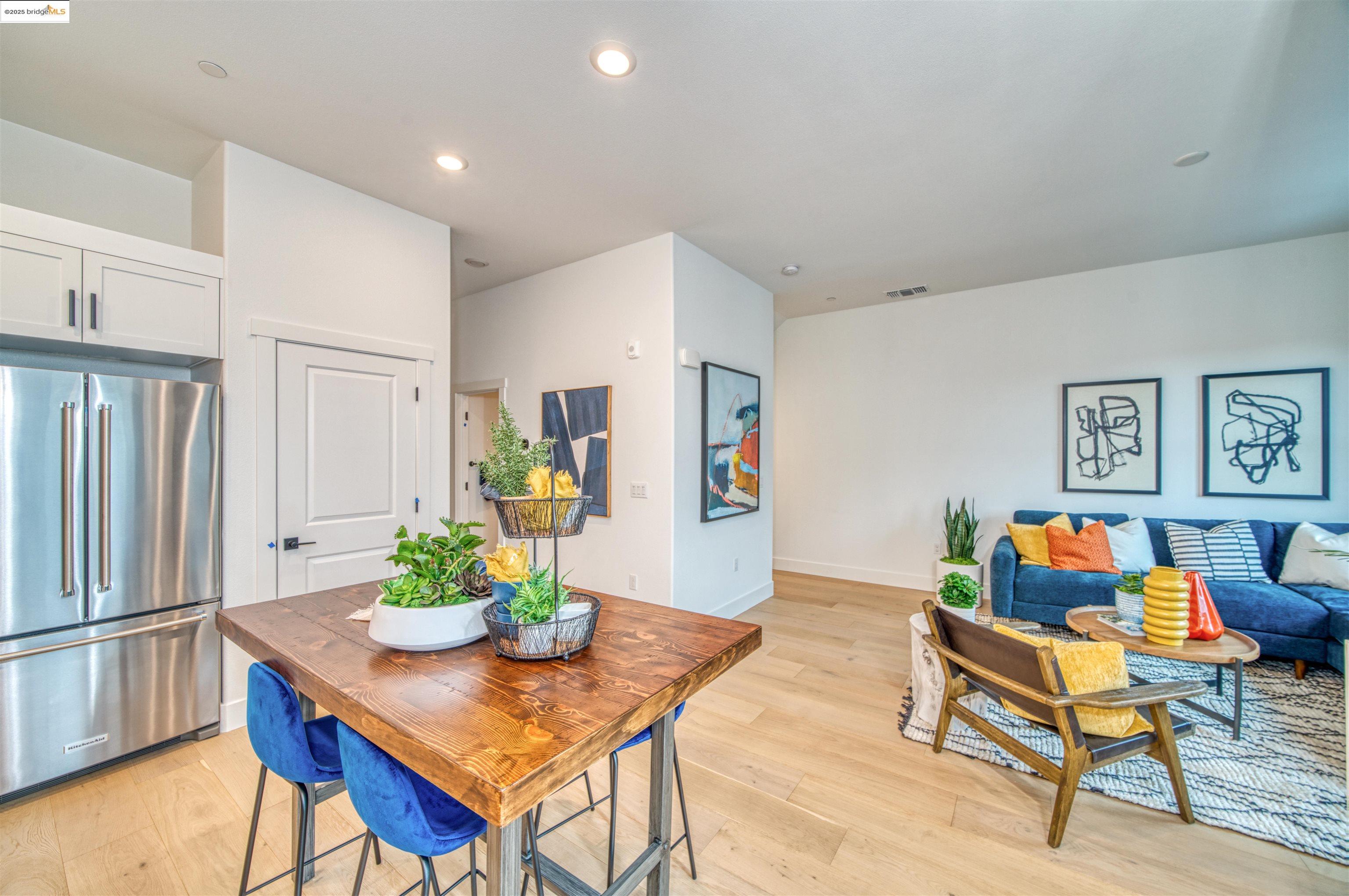 Detail Gallery Image 9 of 22 For 28973 Parkwood Lane #94,  Hayward,  CA 94544 - 3 Beds | 3 Baths