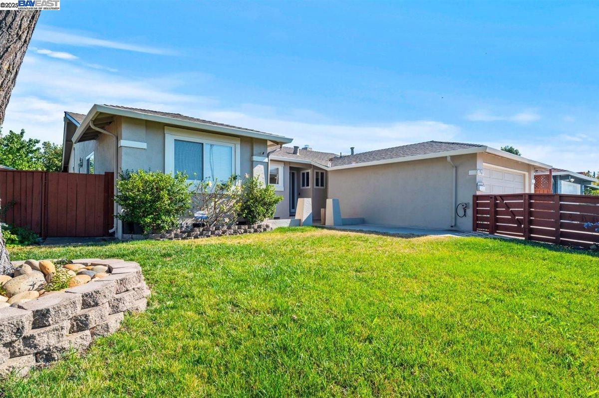 Detail Gallery Image 2 of 29 For 1965 Camargo Dr, San Jose,  CA 95132 - 4 Beds | 2 Baths