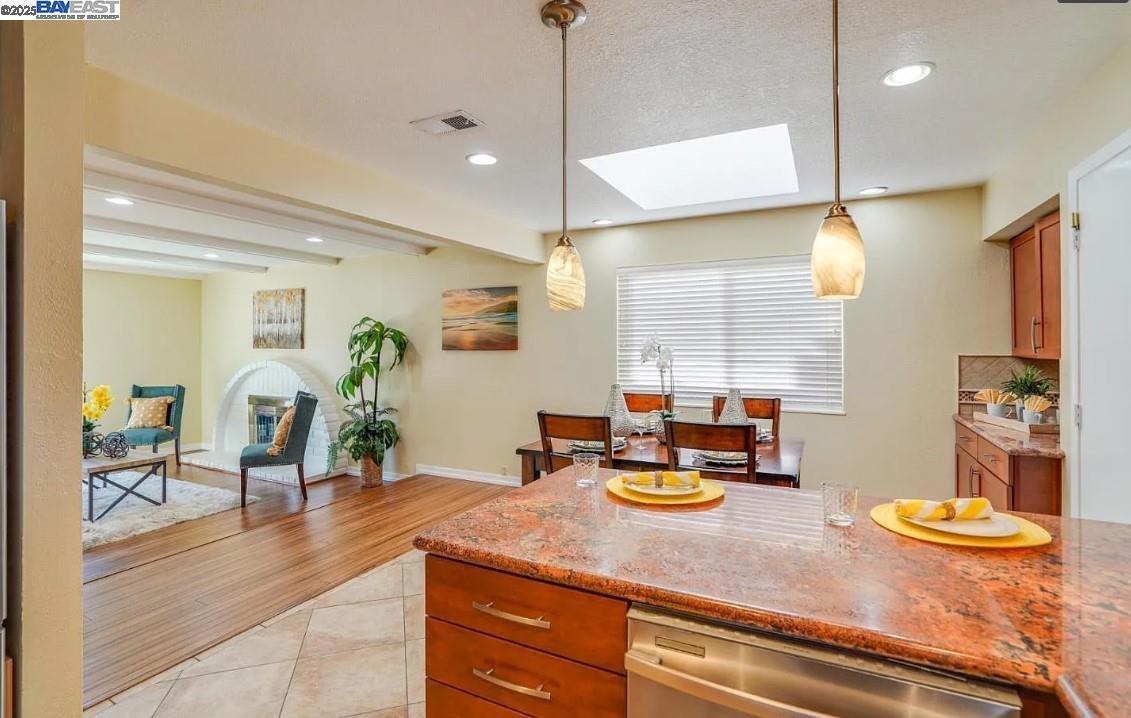 Detail Gallery Image 3 of 9 For 1965 Camargo Dr, San Jose,  CA 95132 - 4 Beds | 2 Baths