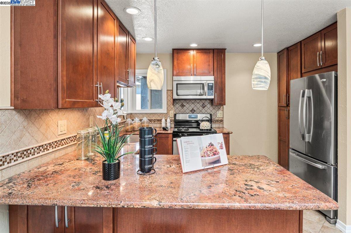 Detail Gallery Image 16 of 29 For 1965 Camargo Dr, San Jose,  CA 95132 - 4 Beds | 2 Baths