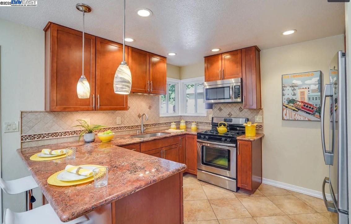Detail Gallery Image 4 of 9 For 1965 Camargo Dr, San Jose,  CA 95132 - 4 Beds | 2 Baths