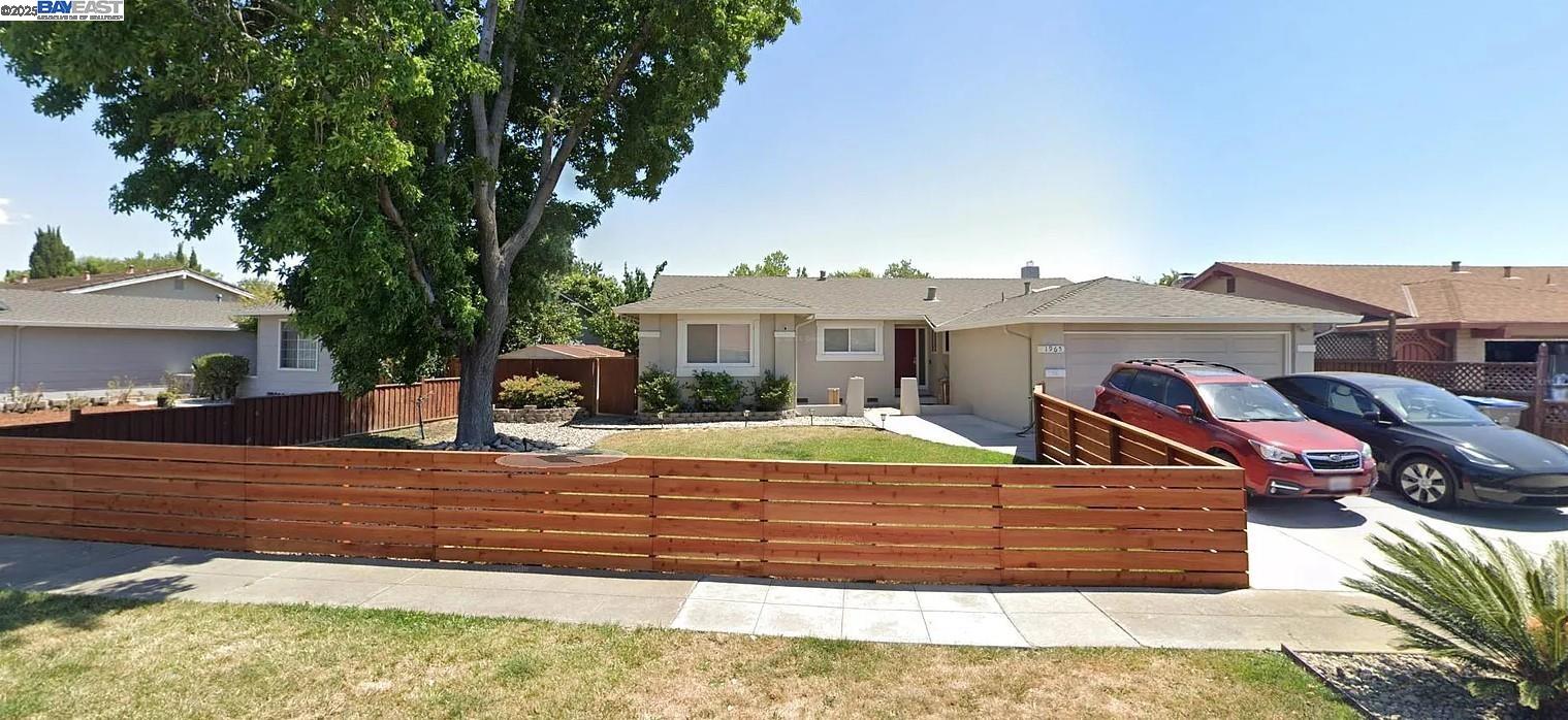 Detail Gallery Image 9 of 9 For 1965 Camargo Dr, San Jose,  CA 95132 - 4 Beds | 2 Baths