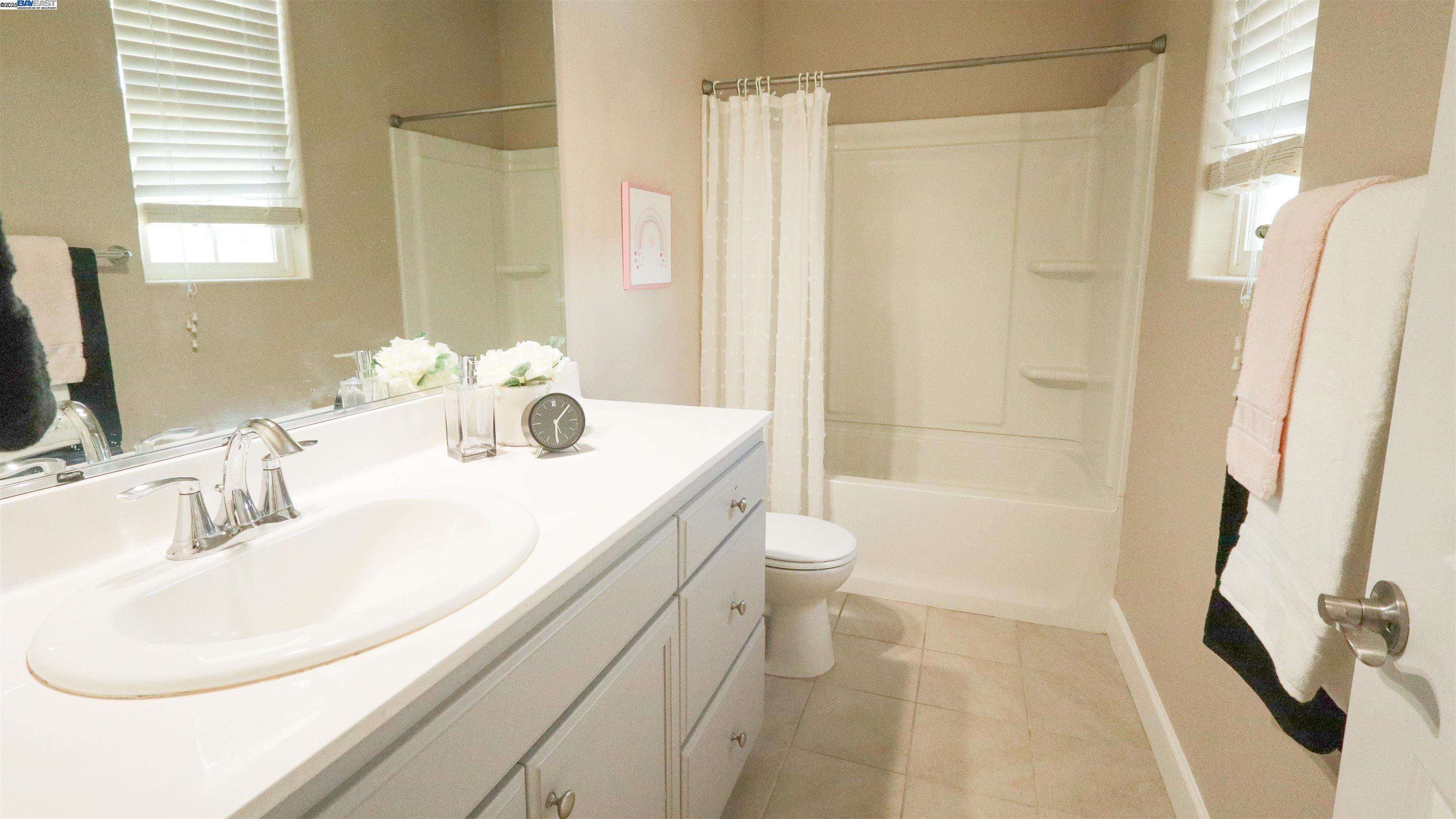 Detail Gallery Image 26 of 39 For 967 Dainty Ave, Brentwood,  CA 94513 - 6 Beds | 4 Baths