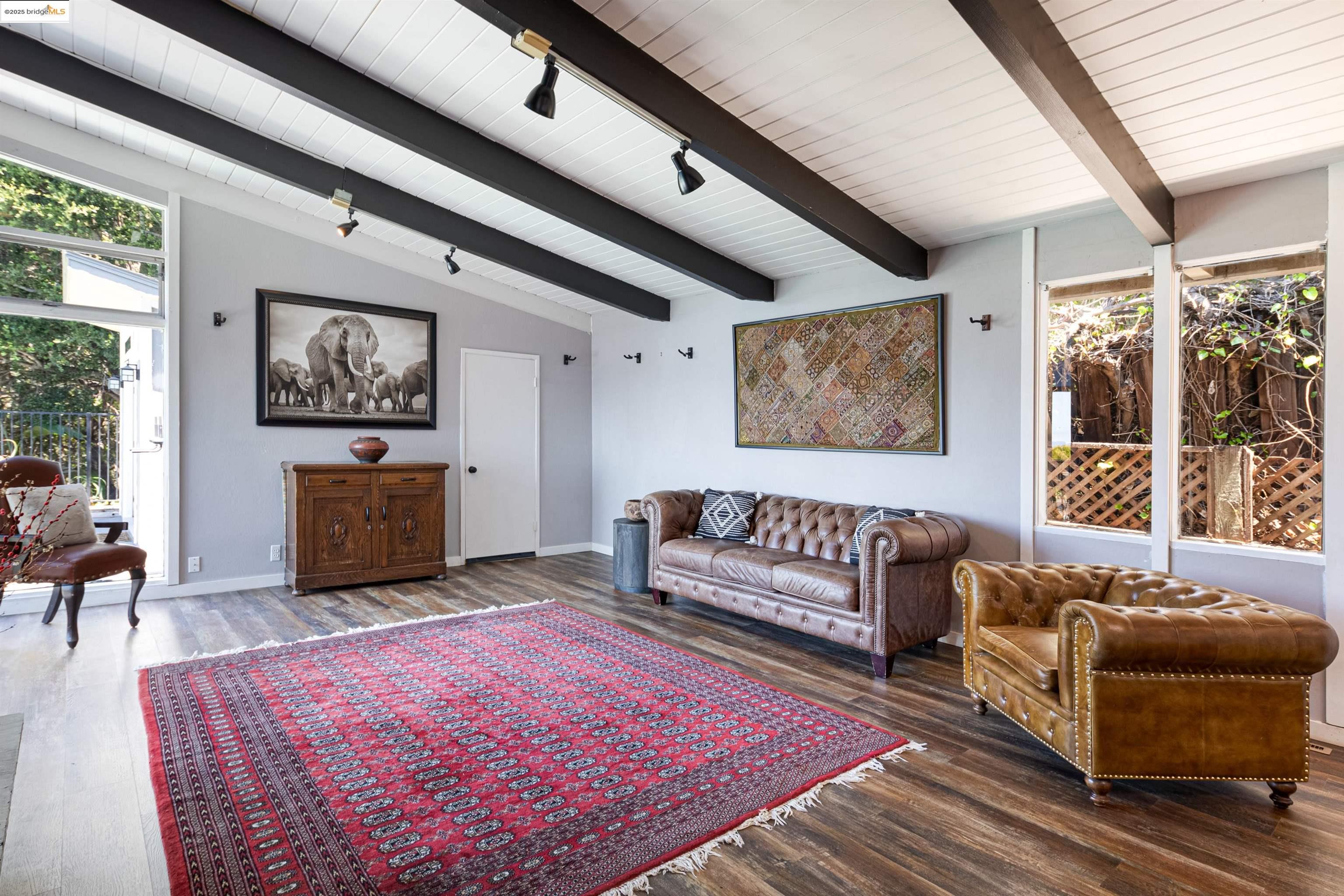Detail Gallery Image 12 of 37 For Bridle Dr, Hayward,  CA 94541 - 4 Beds | 3 Baths
