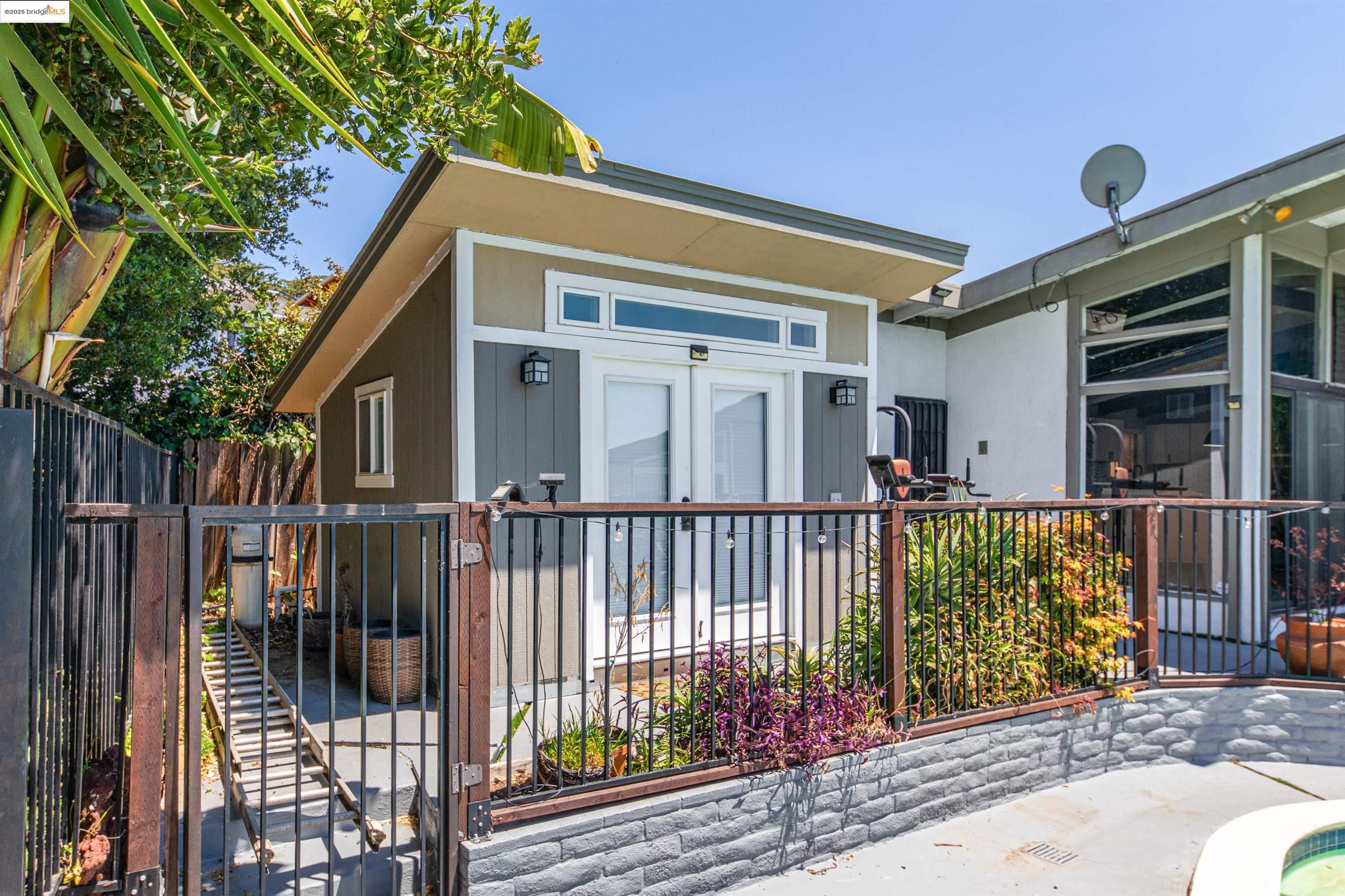 Detail Gallery Image 36 of 37 For Bridle Dr, Hayward,  CA 94541 - 4 Beds | 3 Baths