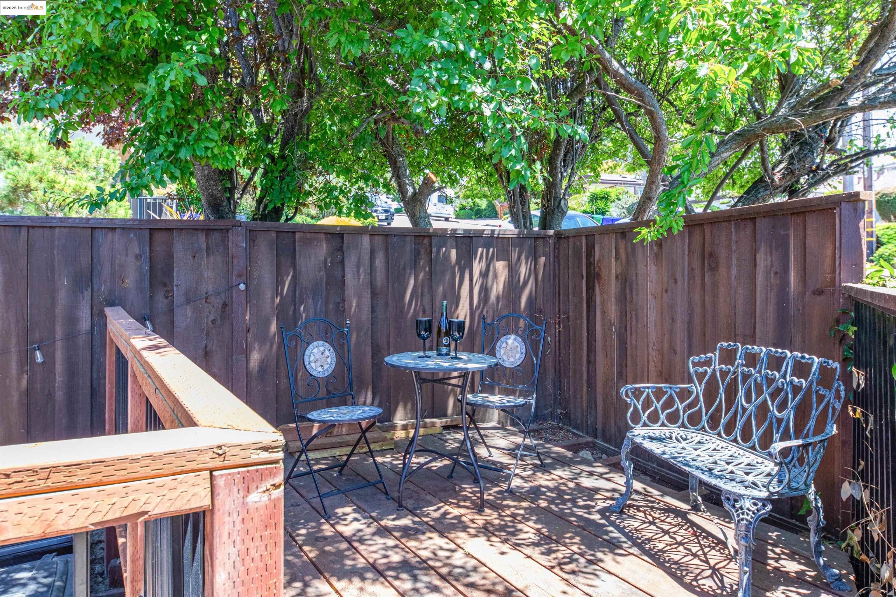 Detail Gallery Image 5 of 37 For Bridle Dr, Hayward,  CA 94541 - 4 Beds | 3 Baths