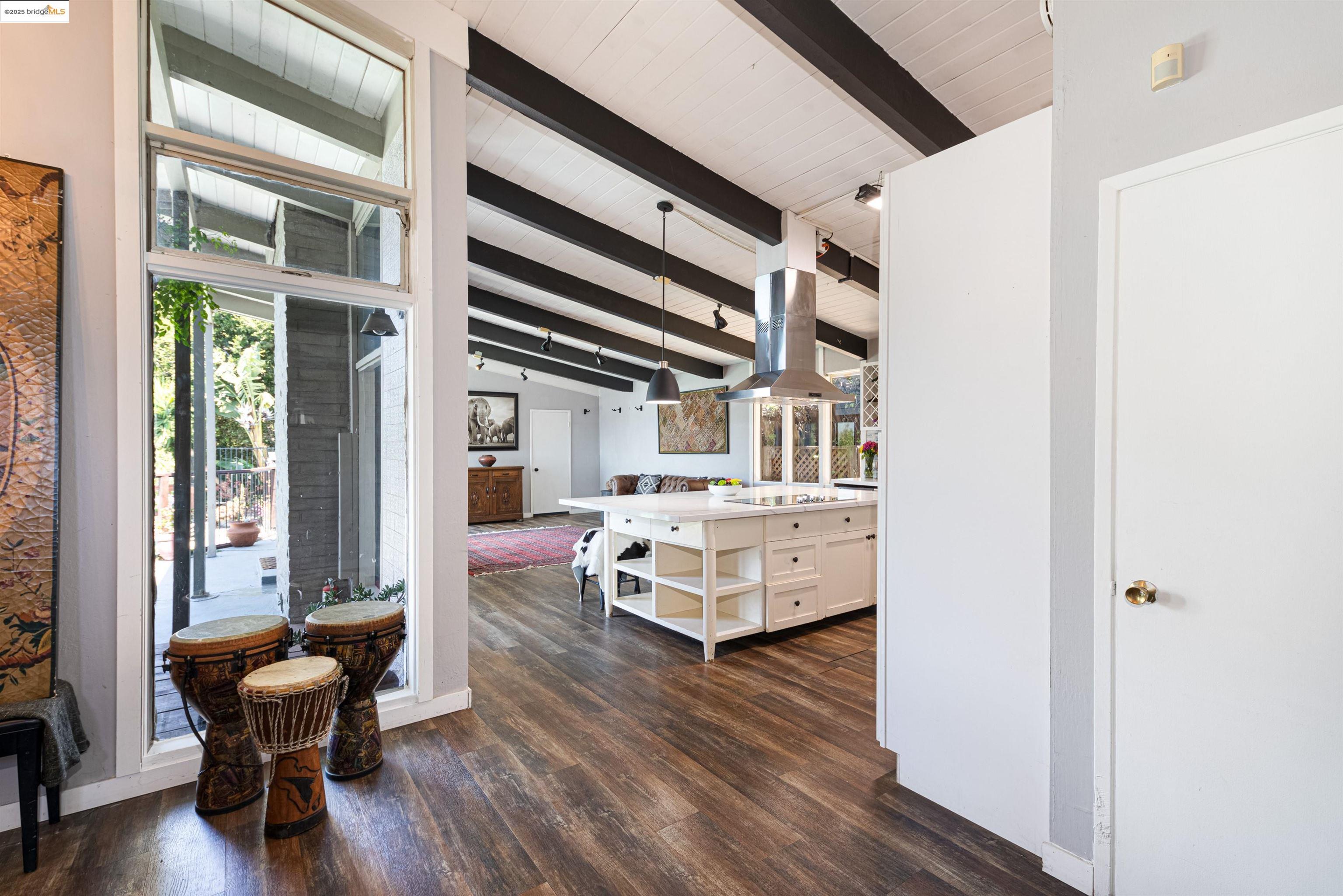 Detail Gallery Image 6 of 37 For Bridle Dr, Hayward,  CA 94541 - 4 Beds | 3 Baths