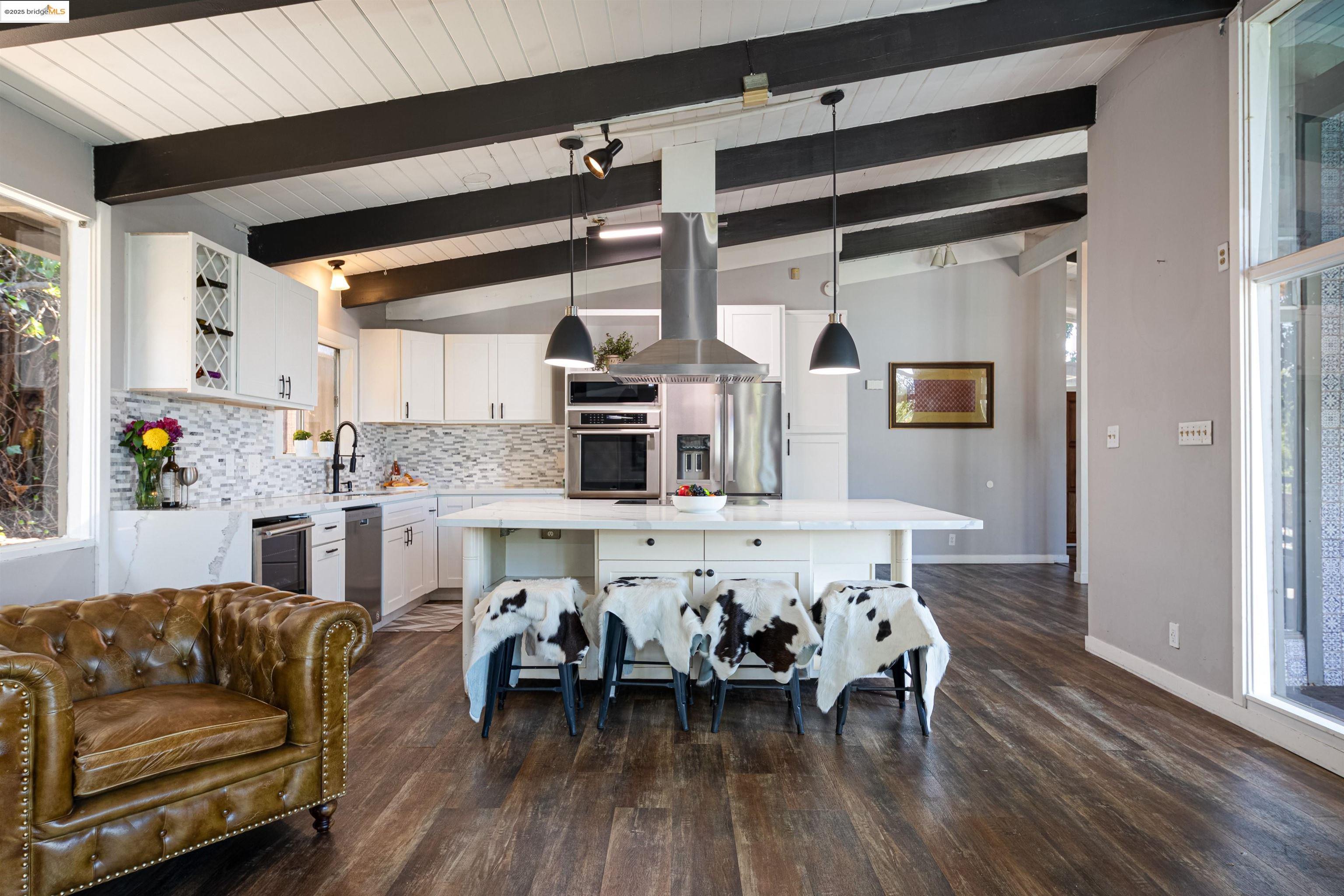 Detail Gallery Image 9 of 37 For Bridle Dr, Hayward,  CA 94541 - 4 Beds | 3 Baths