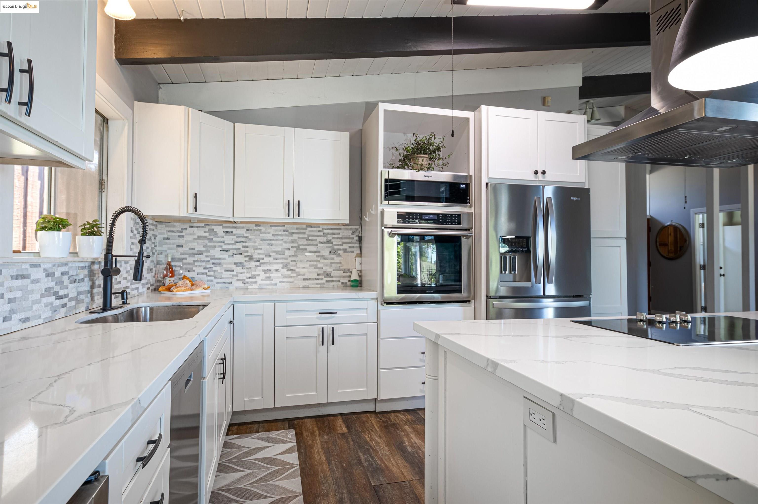 Detail Gallery Image 10 of 37 For Bridle Dr, Hayward,  CA 94541 - 4 Beds | 3 Baths