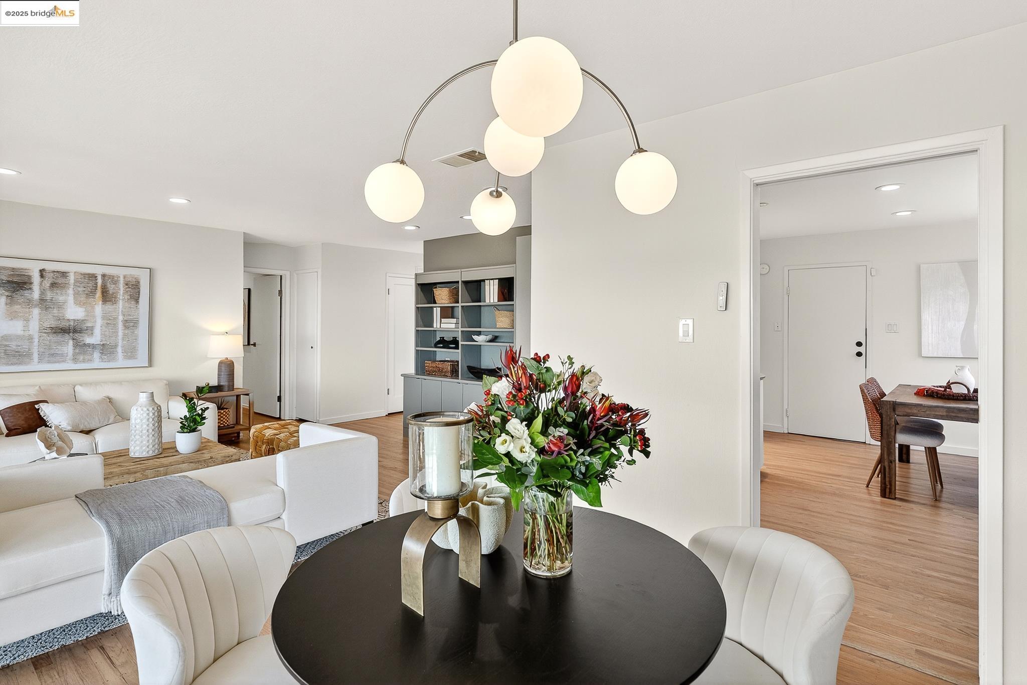 Detail Gallery Image 18 of 54 For 51 Rishell Dr, Oakland,  CA 94619 - 3 Beds | 2 Baths