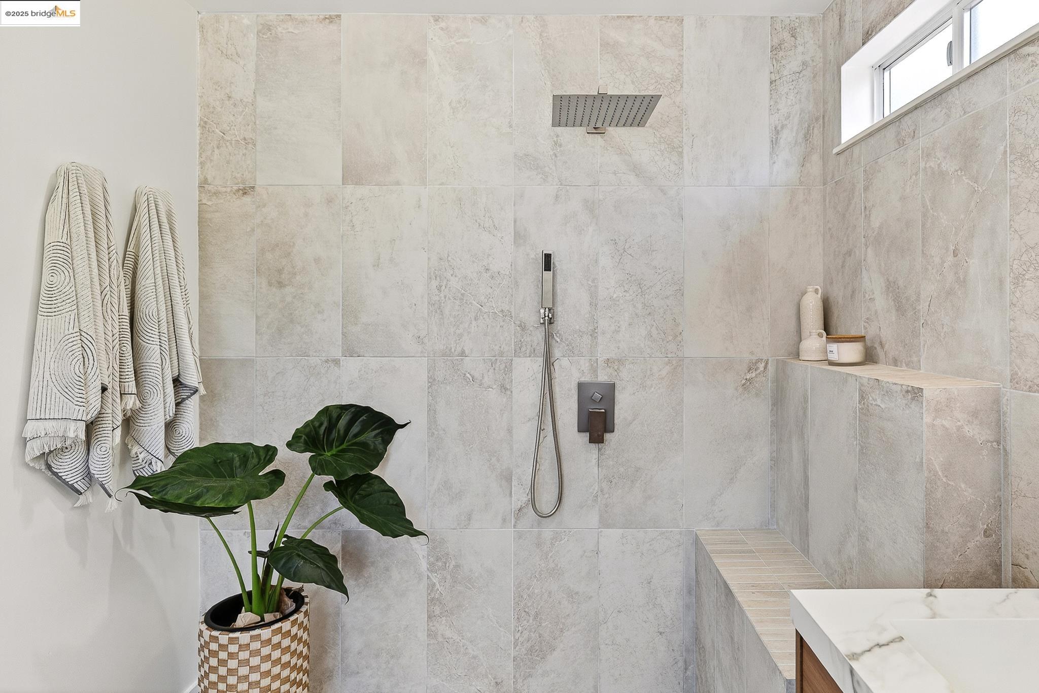 Detail Gallery Image 30 of 54 For 51 Rishell Dr, Oakland,  CA 94619 - 3 Beds | 2 Baths