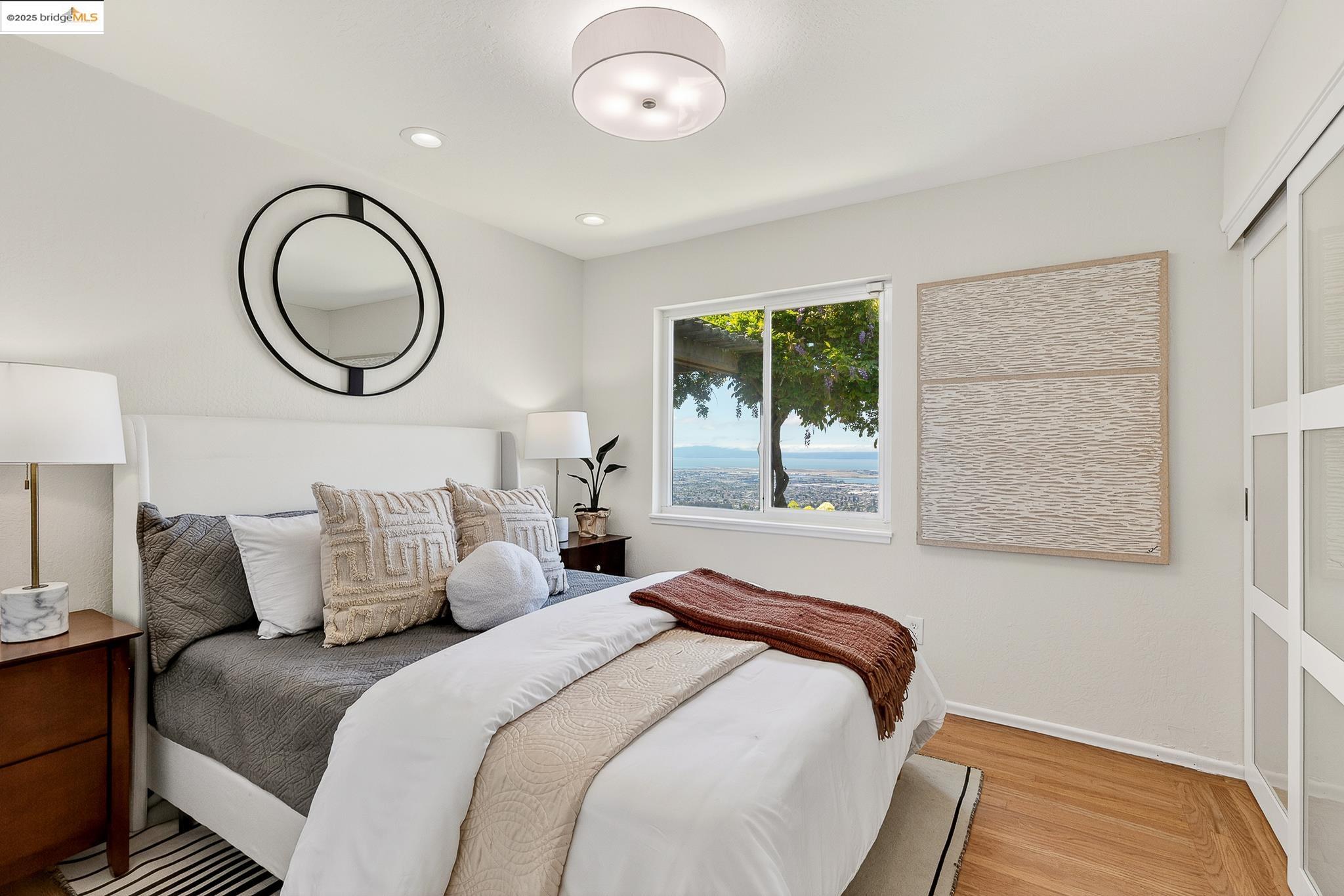 Detail Gallery Image 32 of 54 For 51 Rishell Dr, Oakland,  CA 94619 - 3 Beds | 2 Baths
