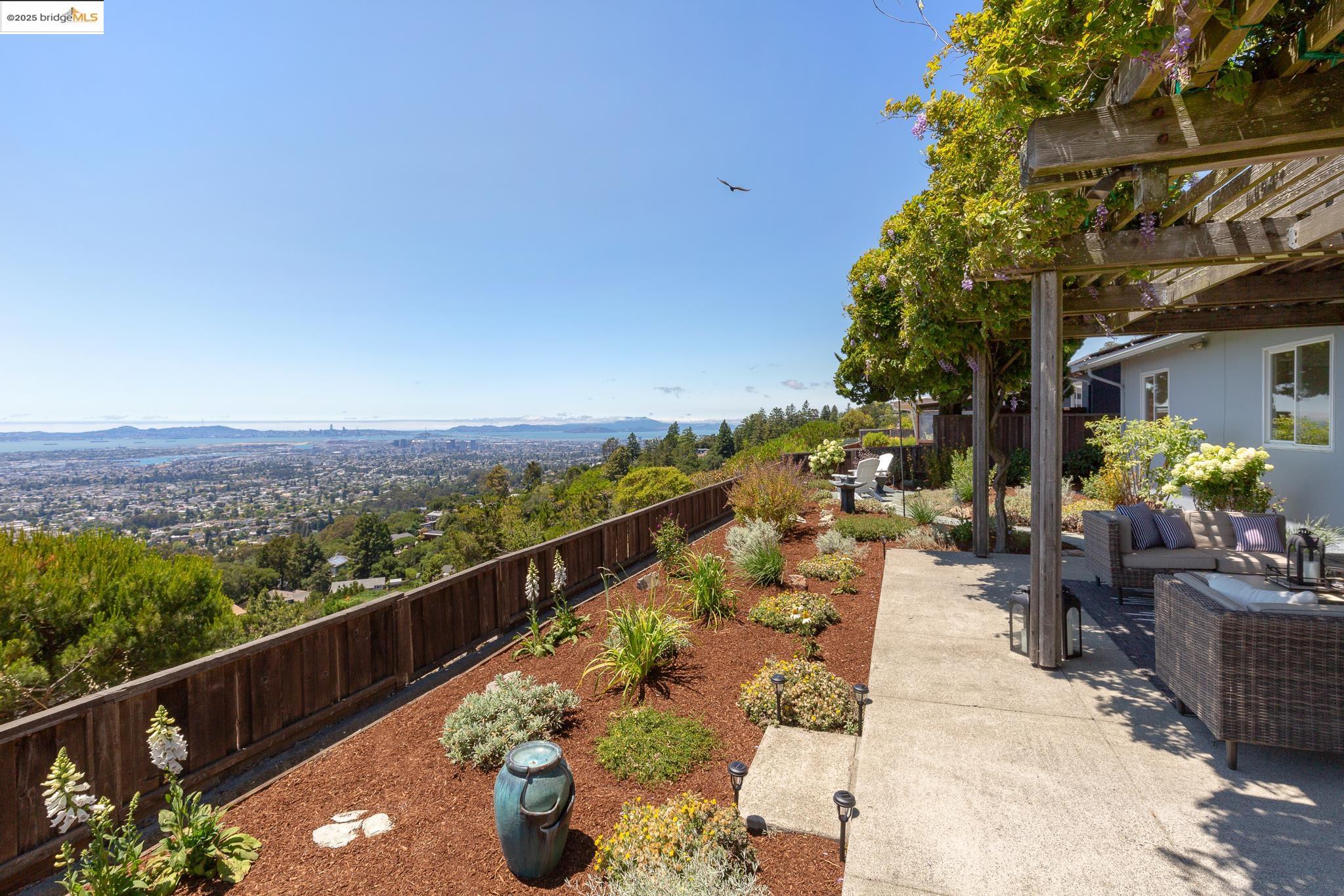 Detail Gallery Image 40 of 54 For 51 Rishell Dr, Oakland,  CA 94619 - 3 Beds | 2 Baths
